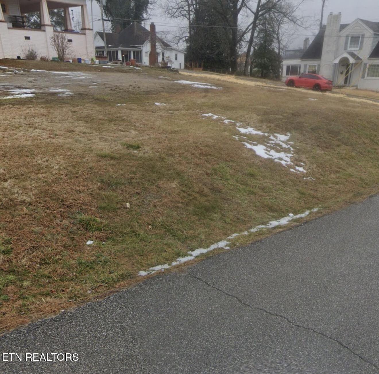 105 W Ash Street Lafollette TN 37766