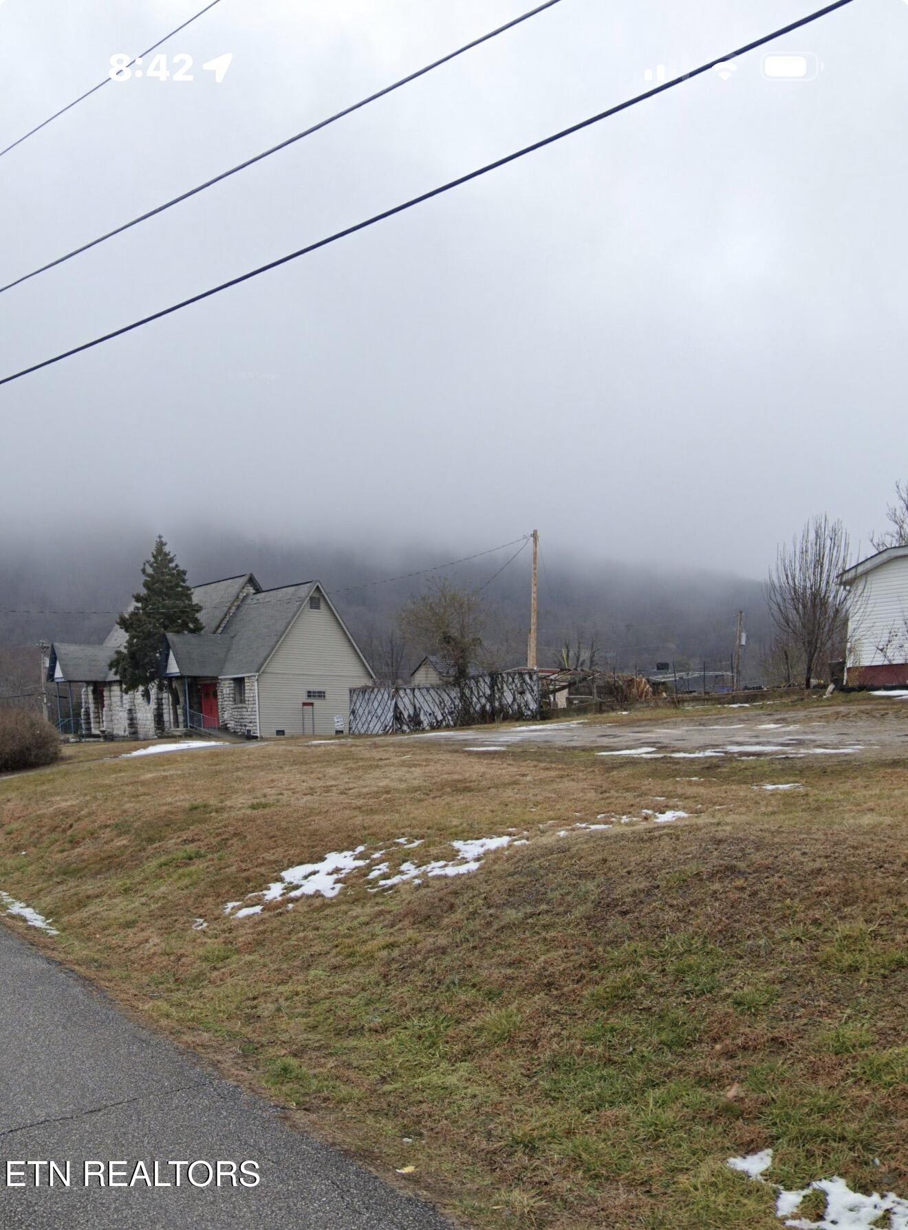 105 W Ash Street Lafollette TN 37766