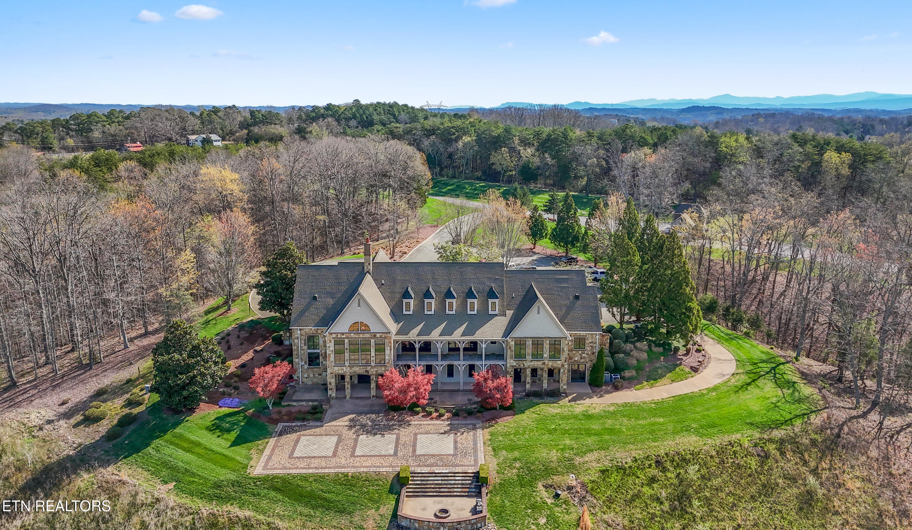385 Navigator Drive Lenoir City TN 37772
