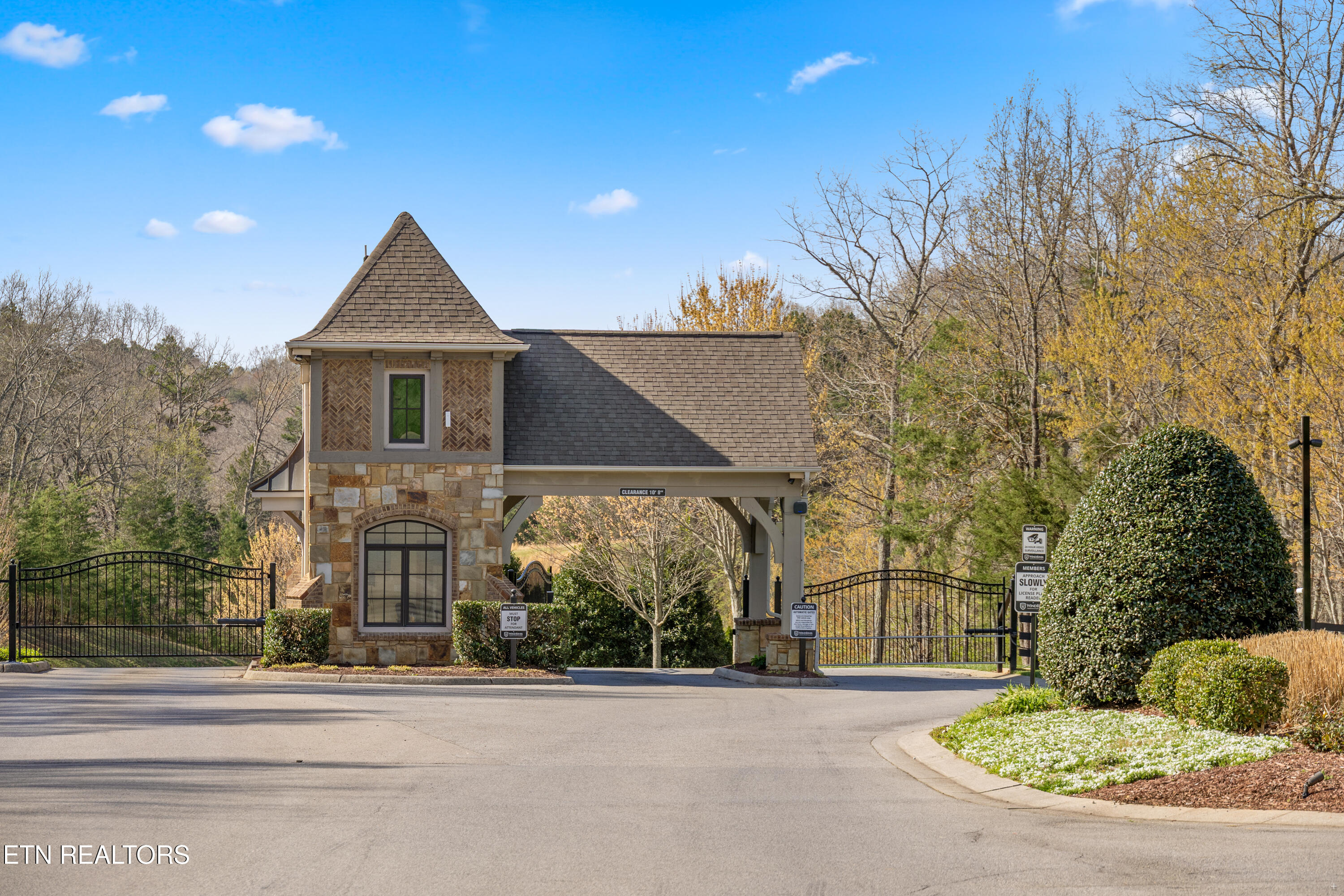 385 Navigator Drive Lenoir City TN 37772