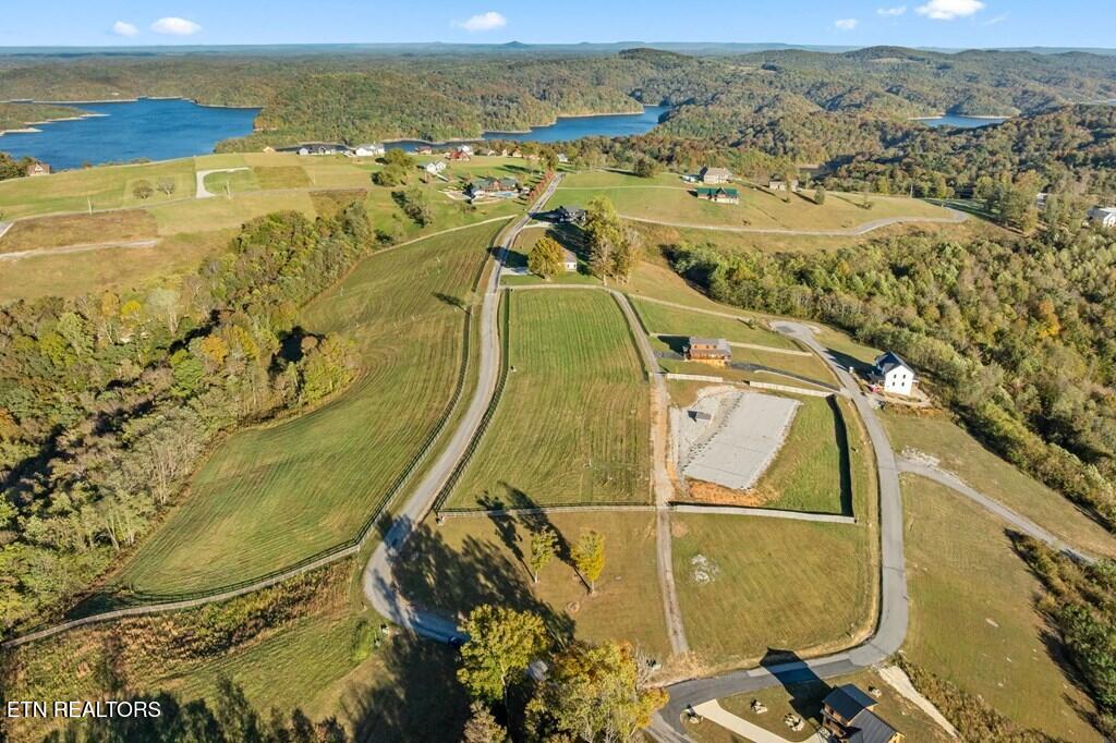 Bald Eagle Lane Hilham TN 38568