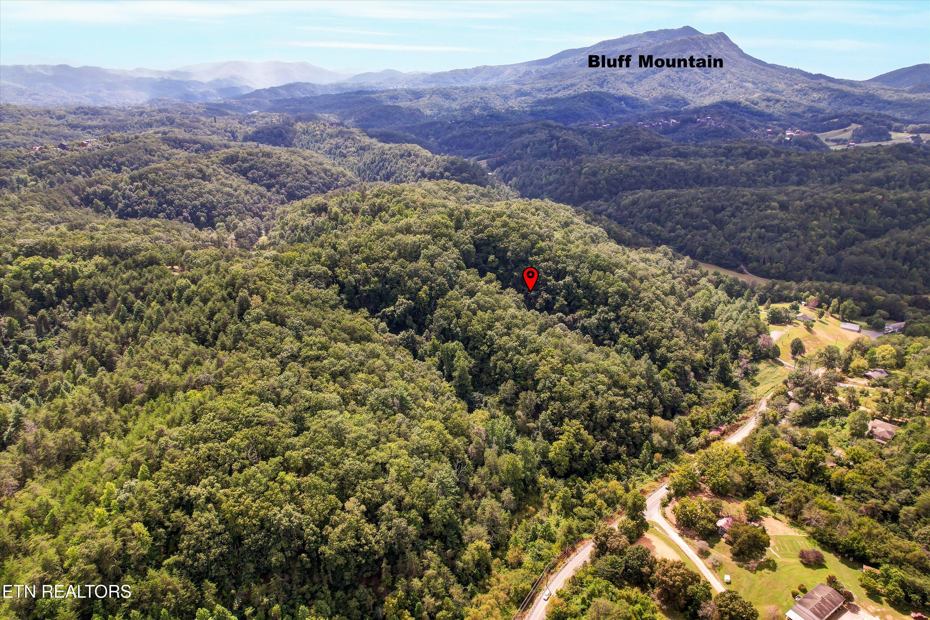 1316 River Divide Road Sevierville TN 37862