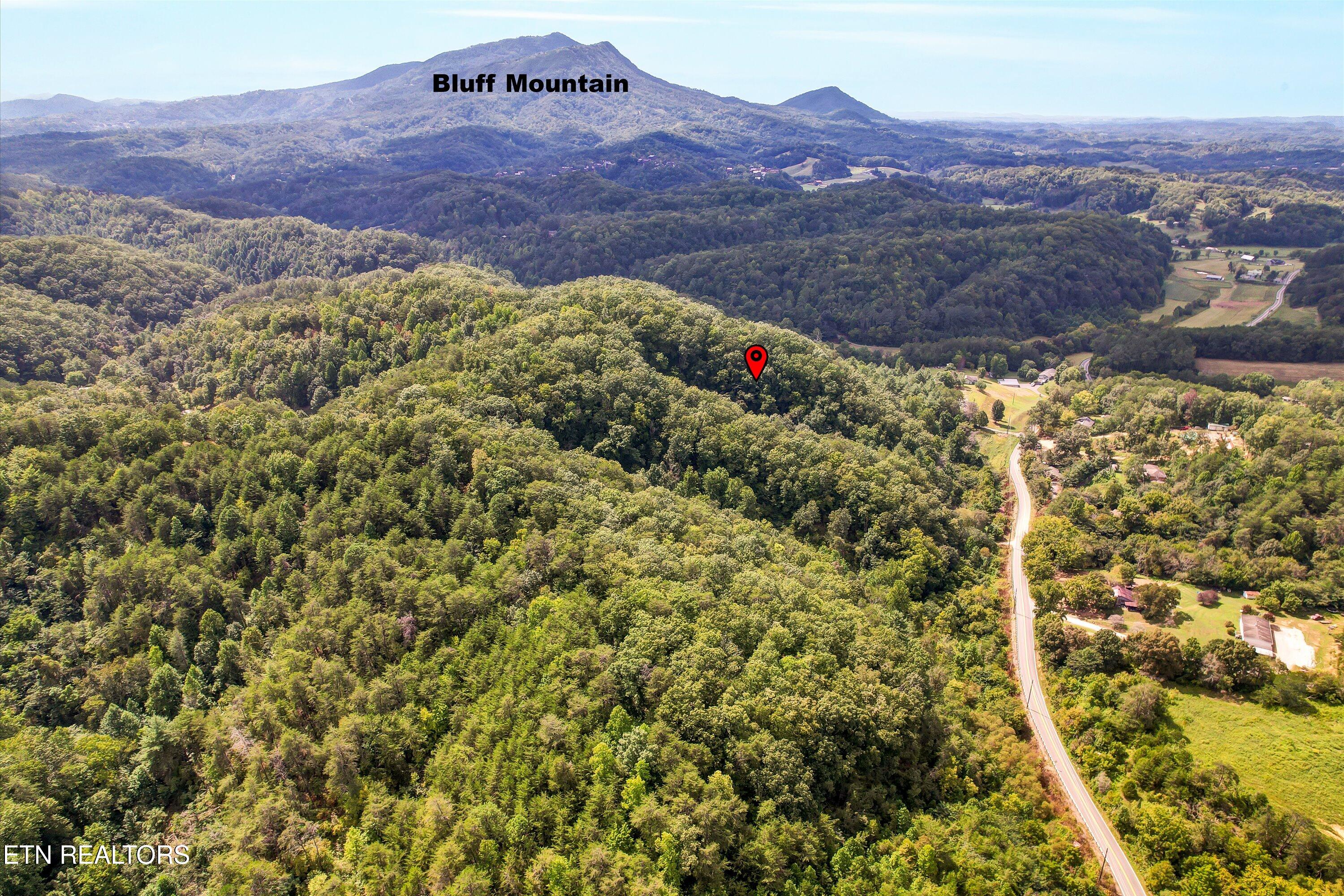1316 River Divide Road Sevierville TN 37862