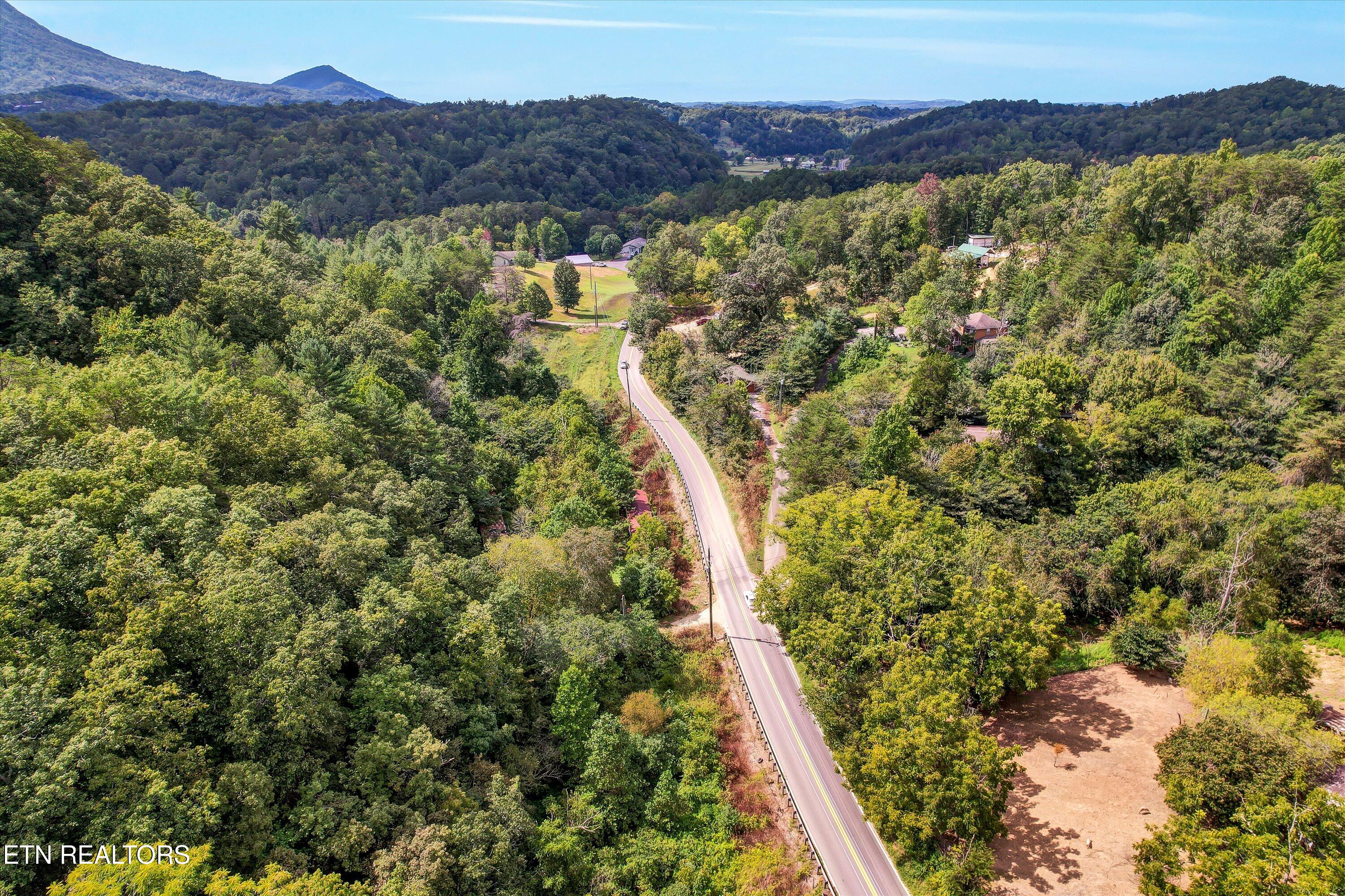 1316 River Divide Road Sevierville TN 37862