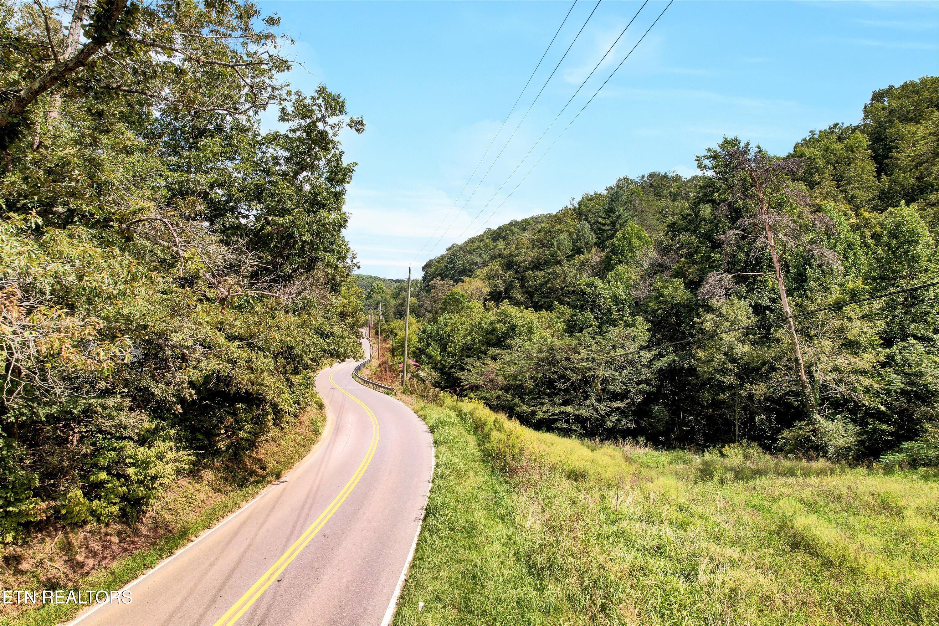 1316 River Divide Road Sevierville TN 37862