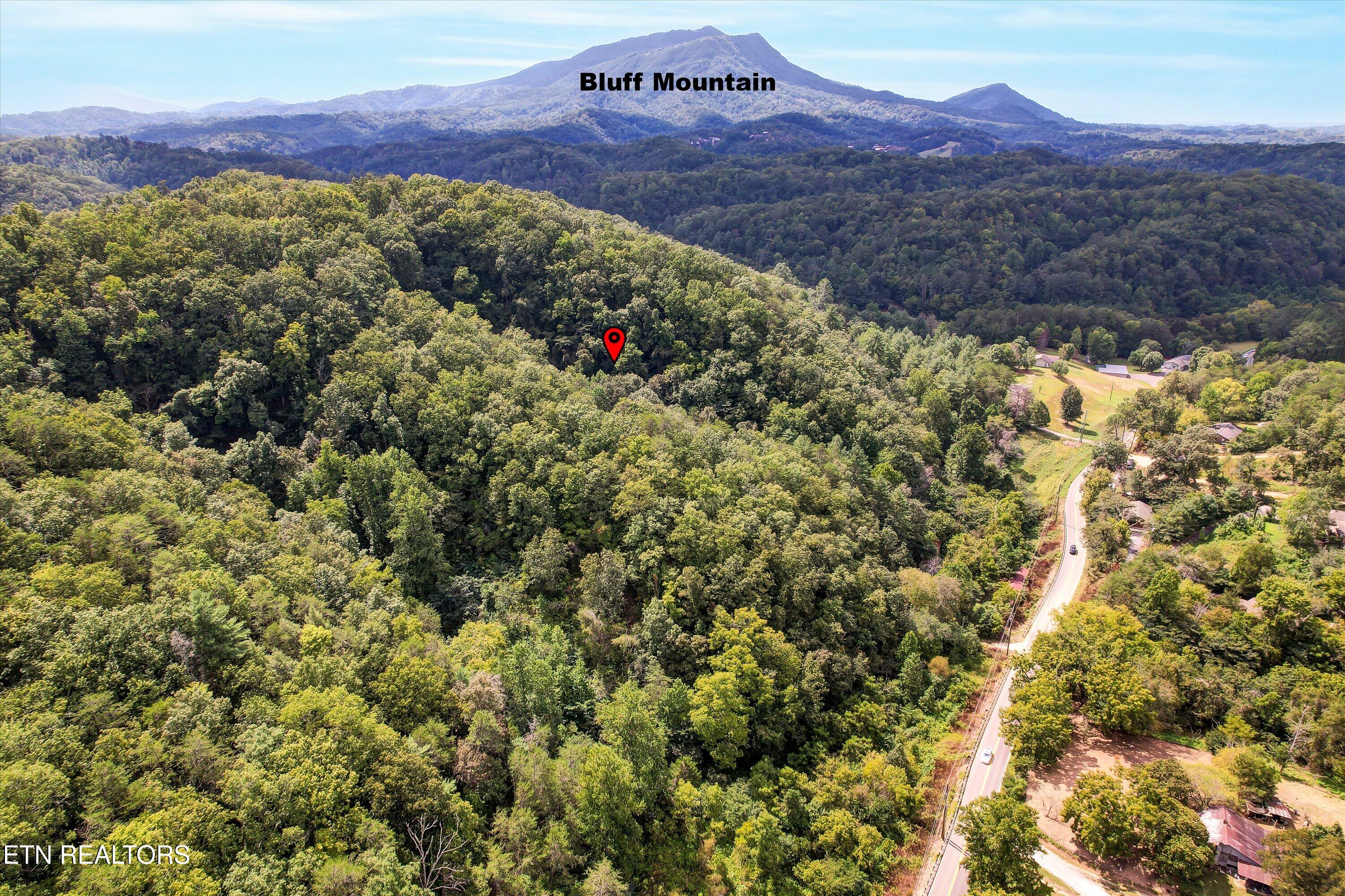 1316 River Divide Road Sevierville TN 37862