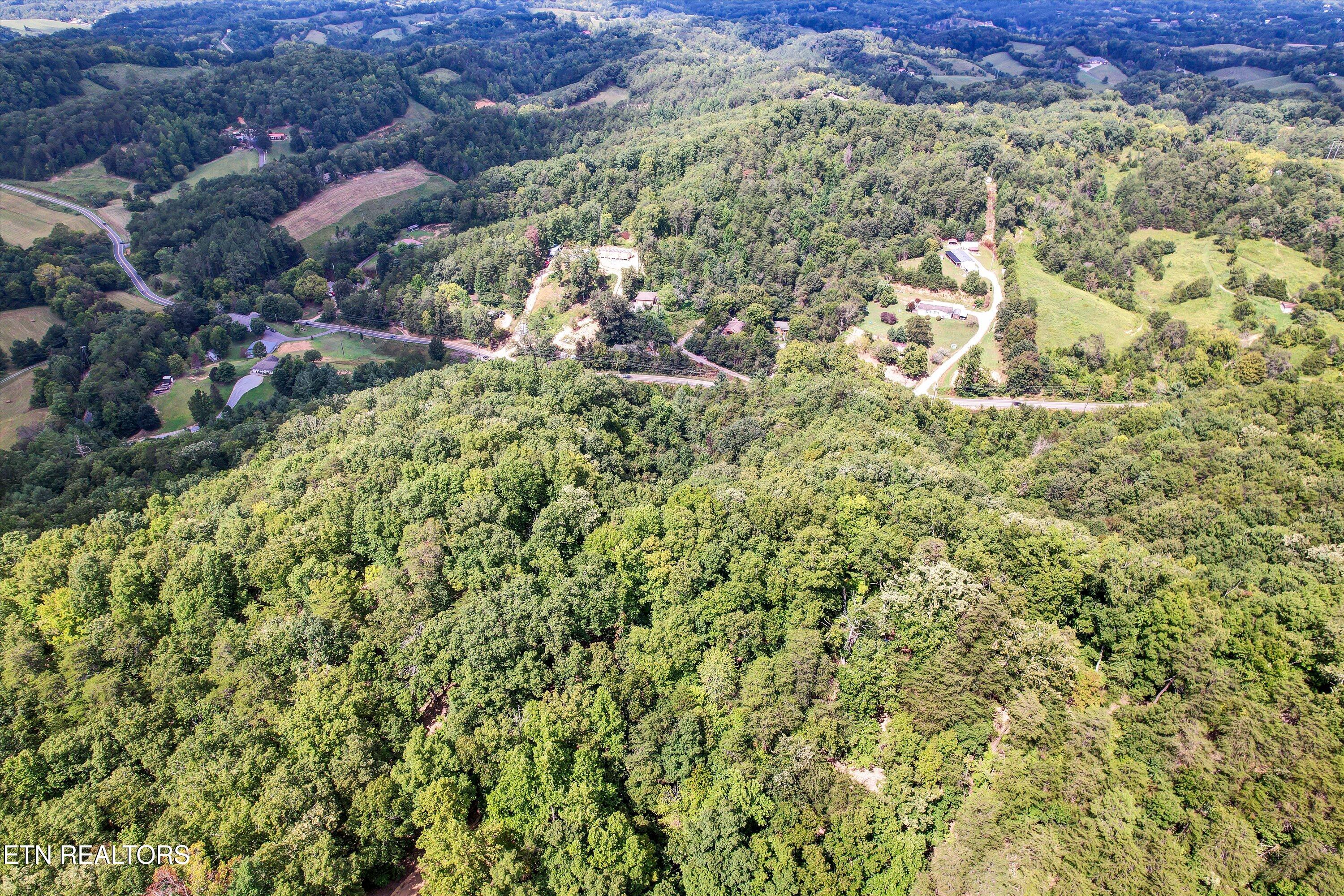1316 River Divide Road Sevierville TN 37862