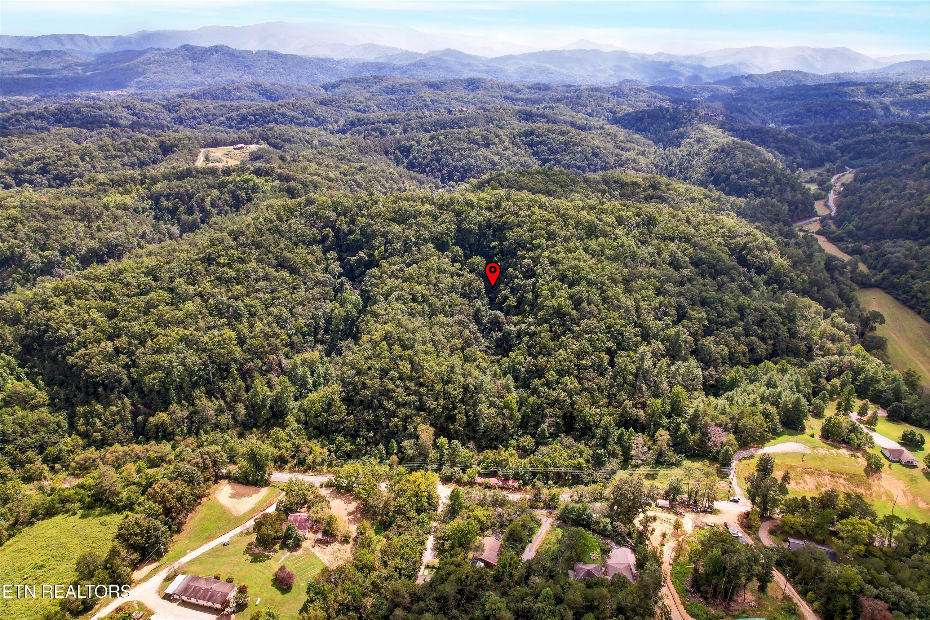 1316 River Divide Road Sevierville TN 37862