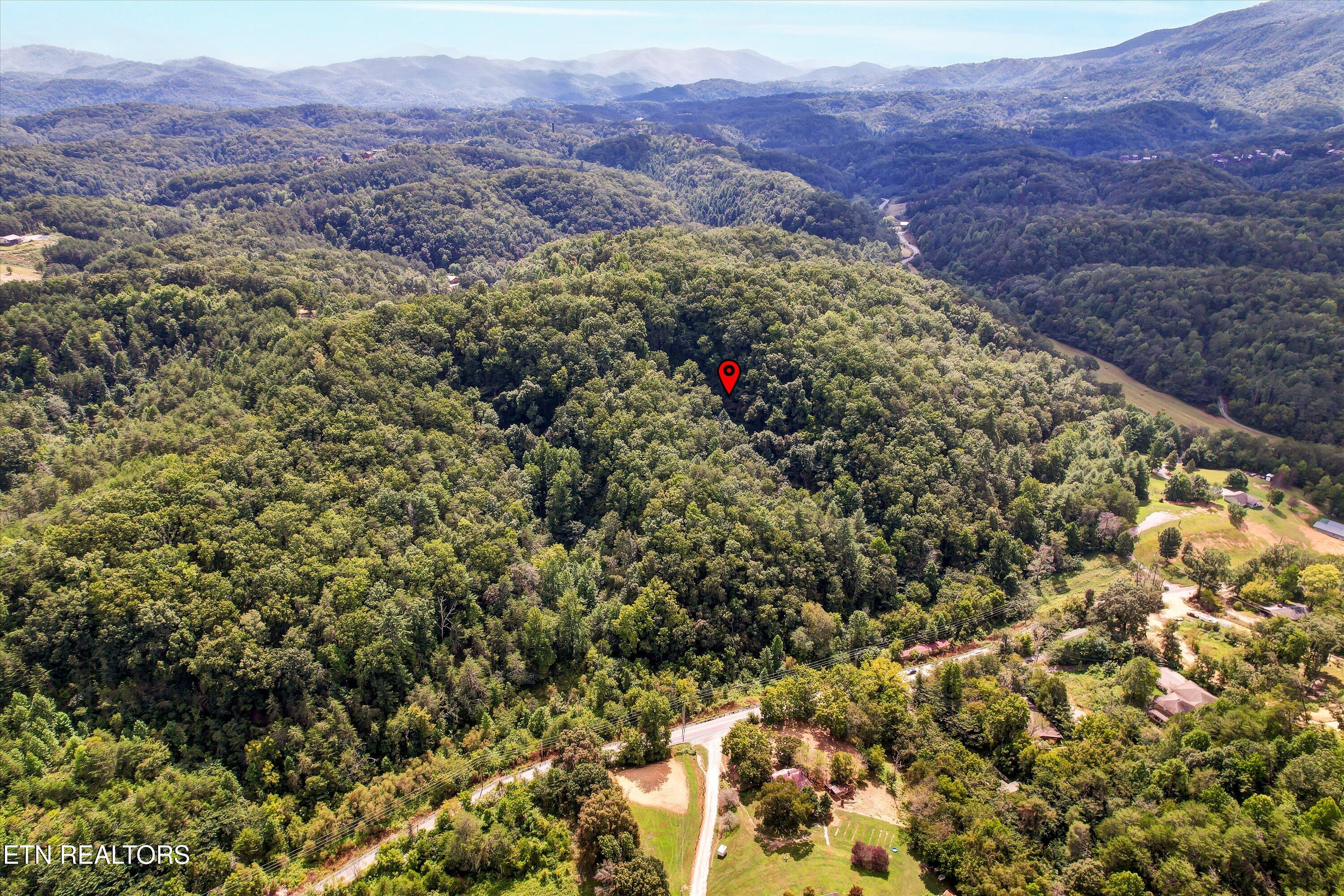 1316 River Divide Road Sevierville TN 37862