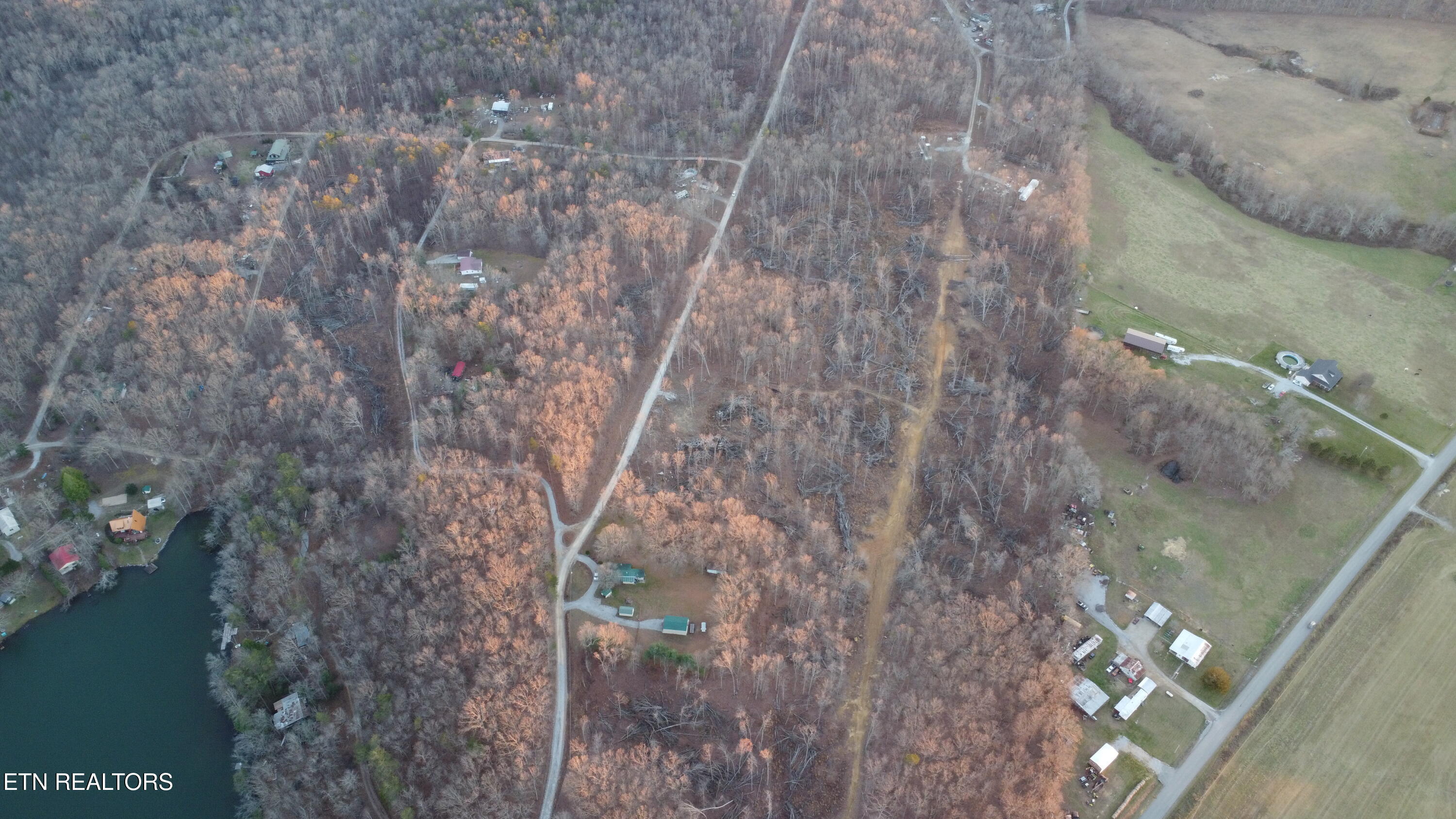 18 Diane Circle Crossville TN 38572