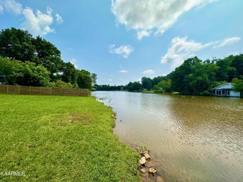 1567 Chandler Station Road Louisville TN 37777