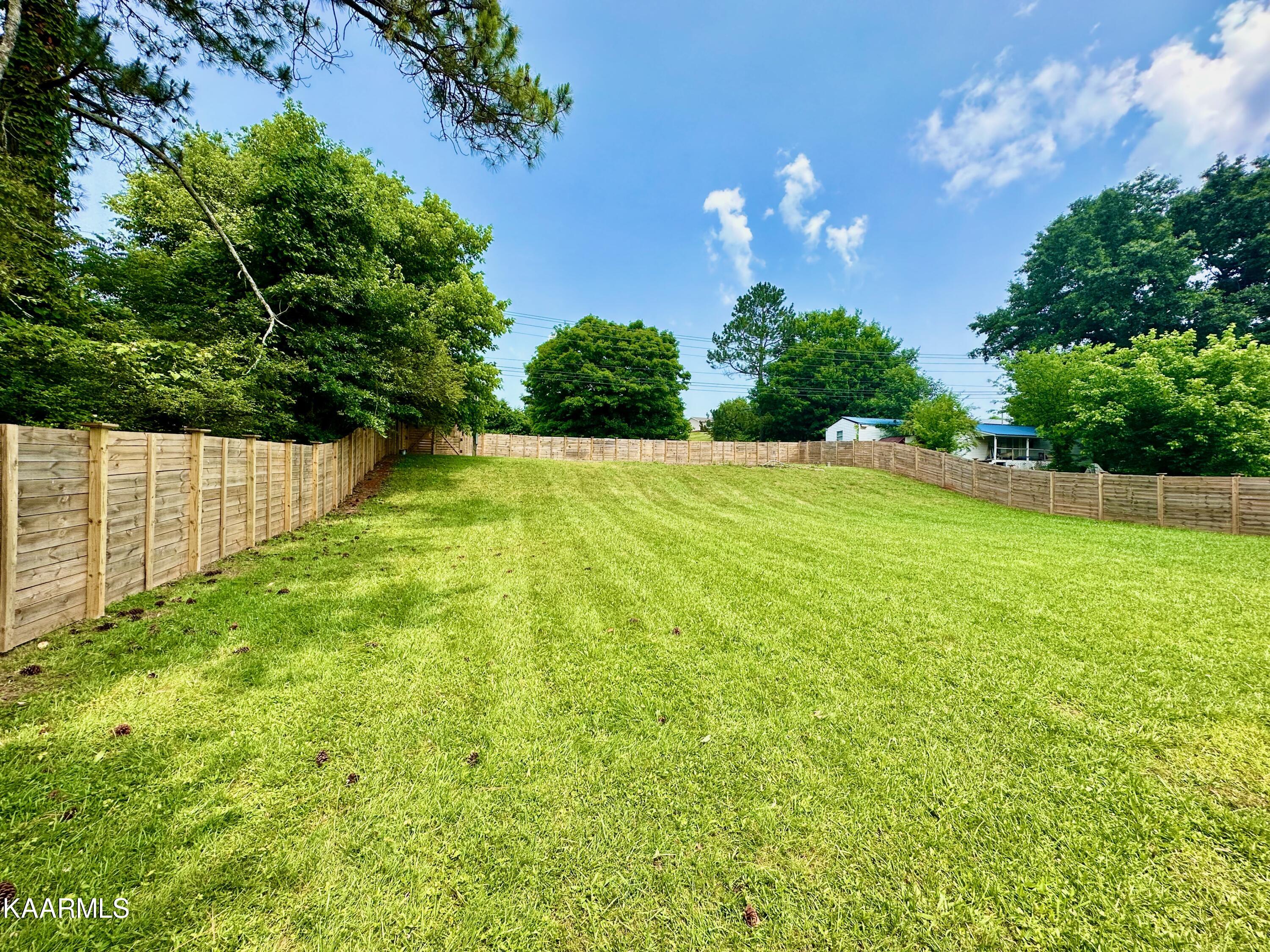 1567 Chandler Station Road Louisville TN 37777