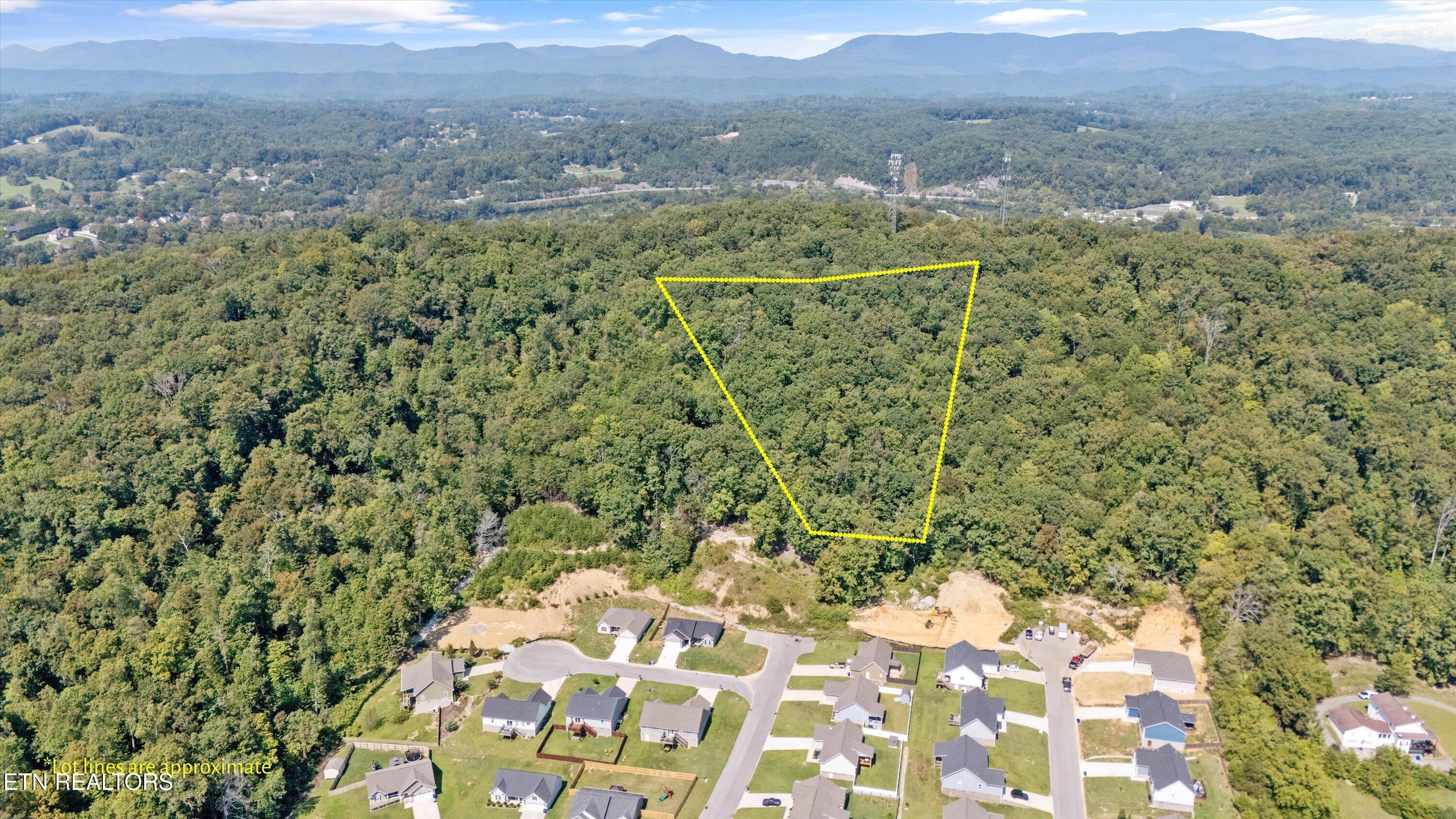 211 Jason Hovater Way Clinton TN 37716