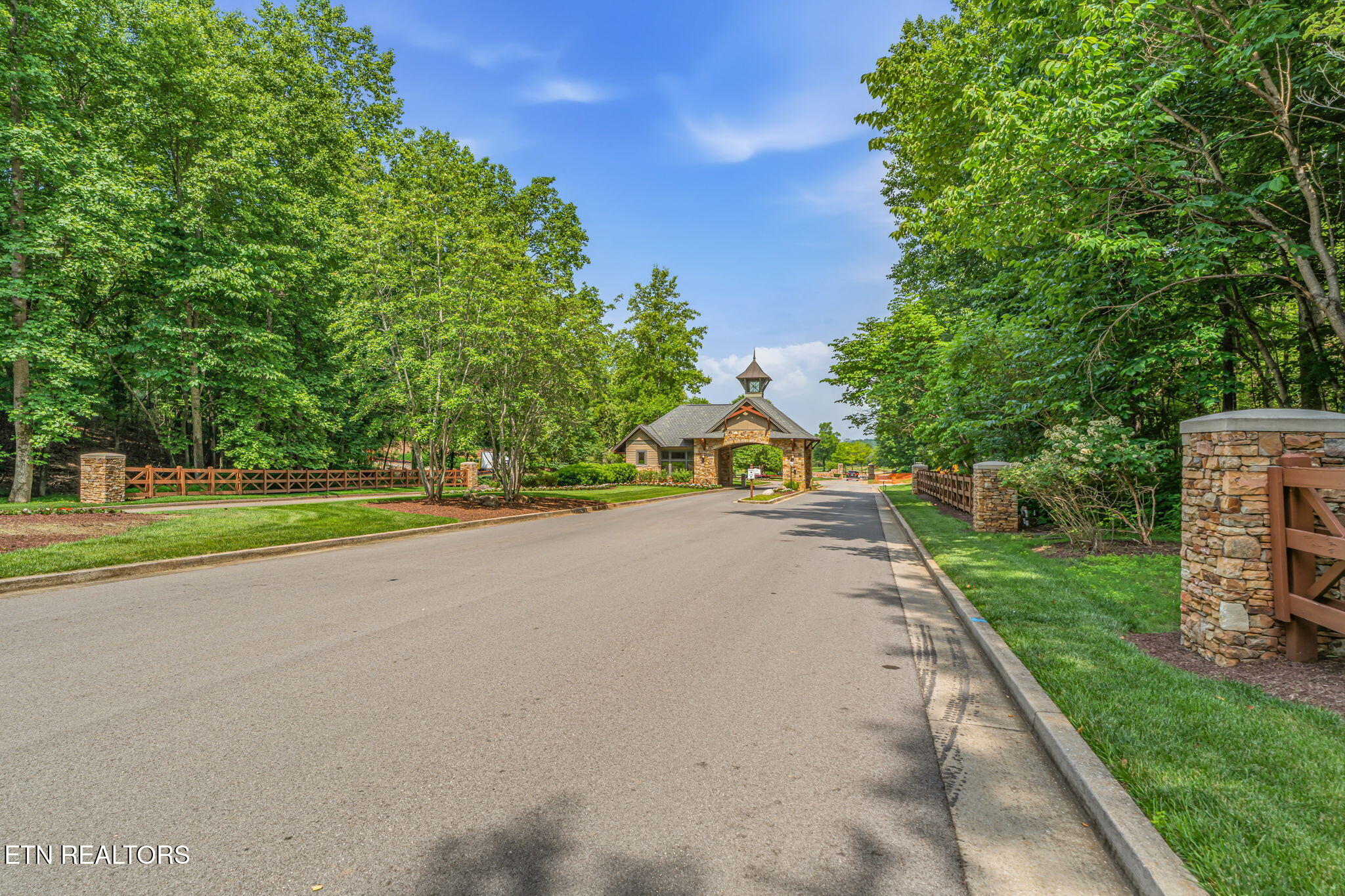 184 Lake Life Way Loudon TN 37774