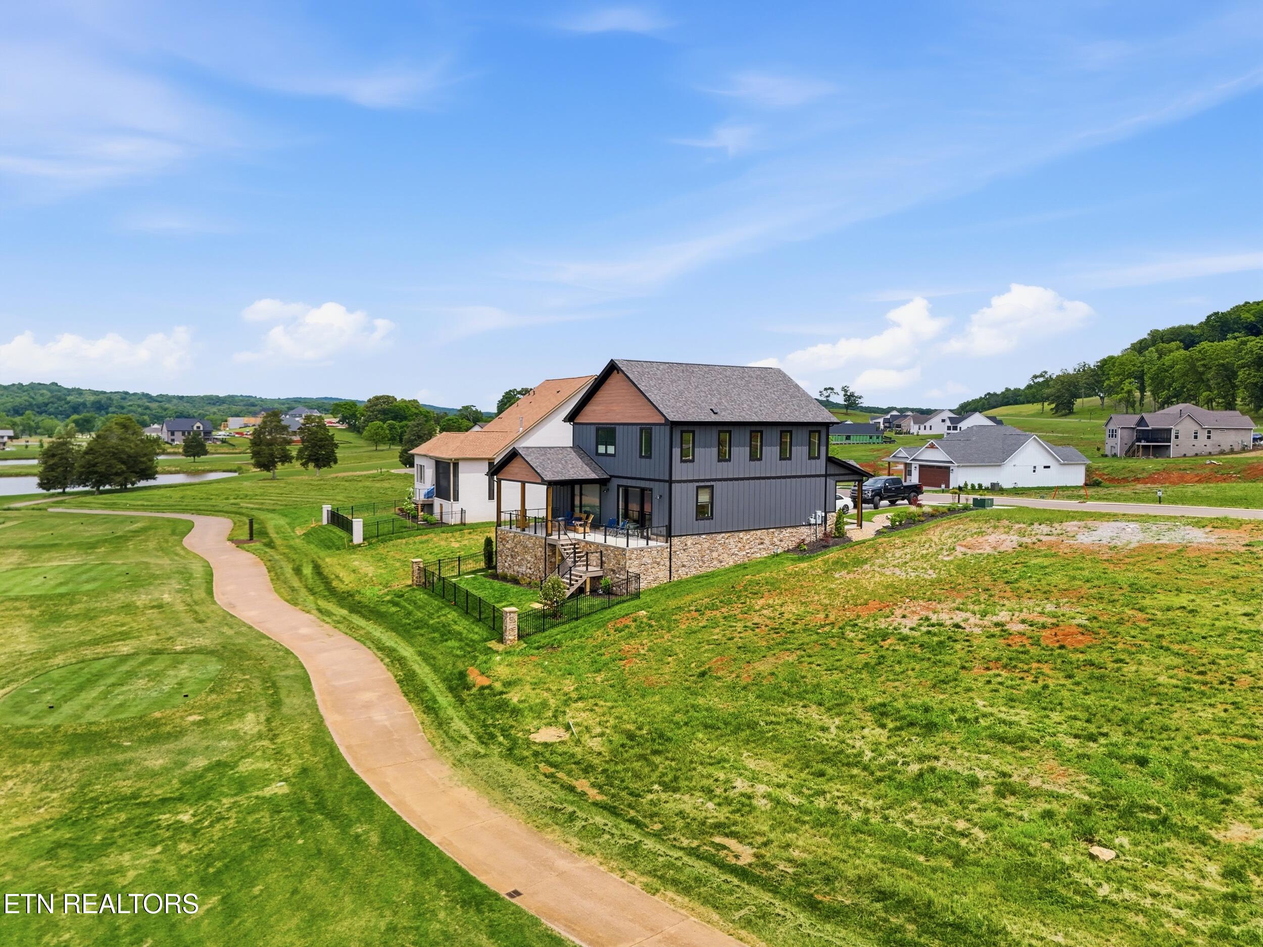 343 Black Bear Circle Loudon TN 37774