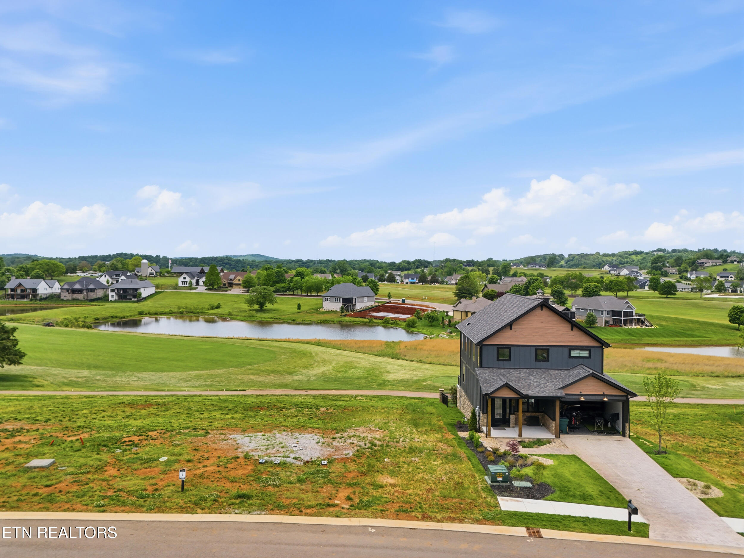 343 Black Bear Circle Loudon TN 37774