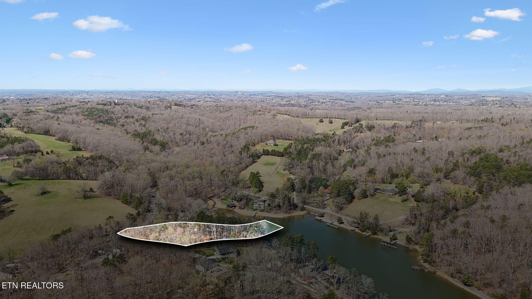 3798 Lakeland Drive Lenoir City TN 37772