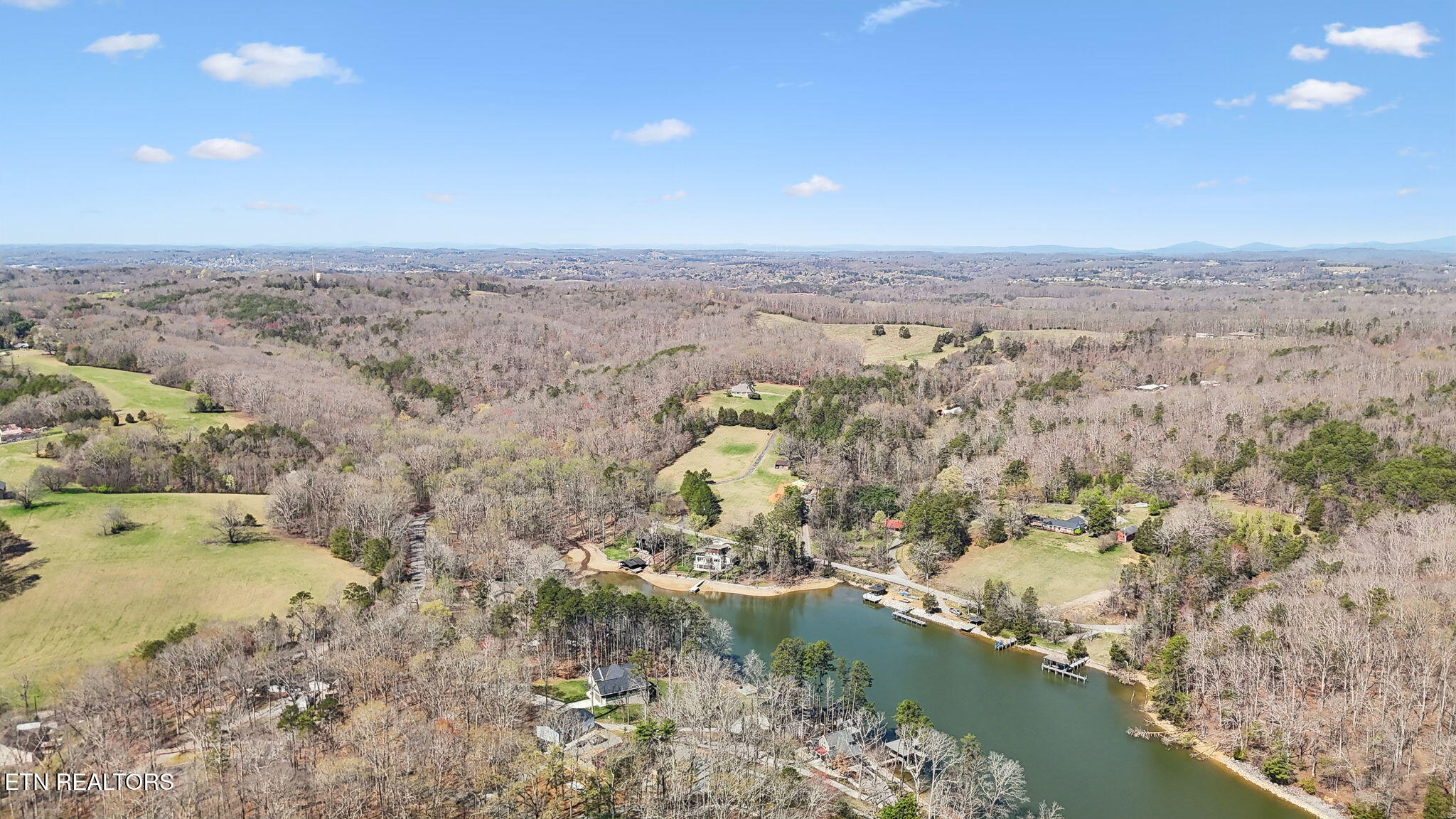 3798 Lakeland Drive Lenoir City TN 37772