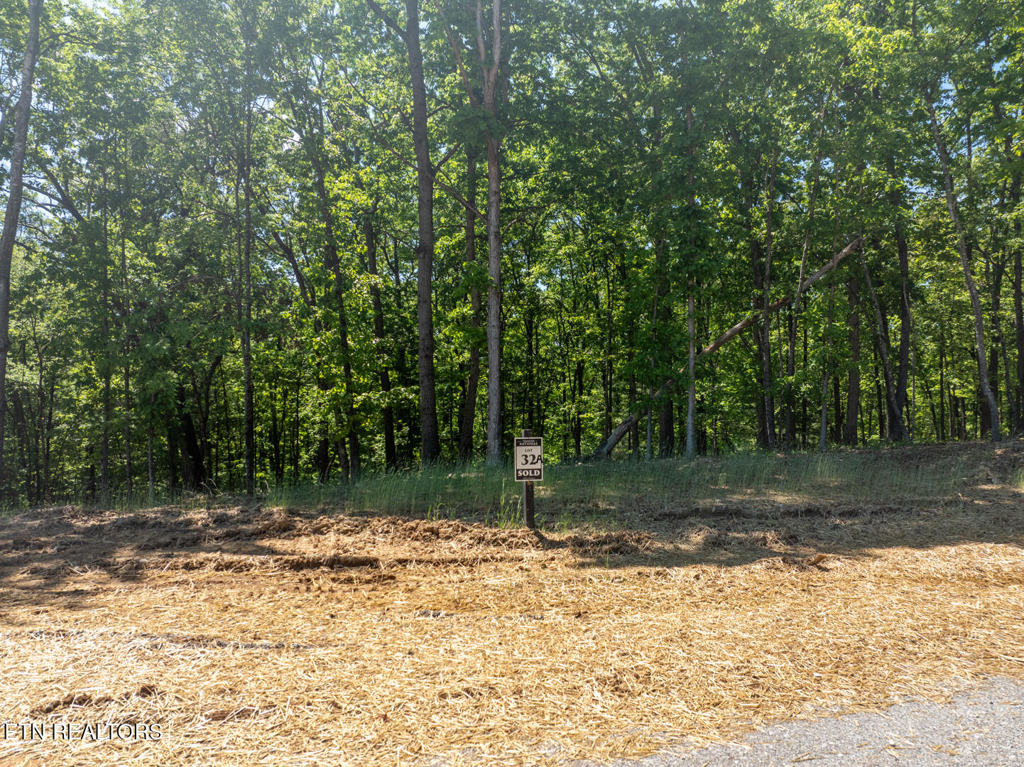 203 Flip Flop Way Loudon TN 37774