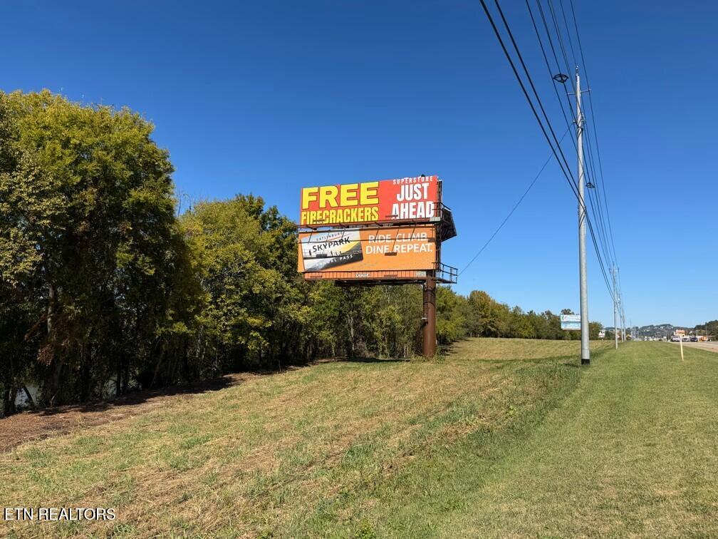 Winfield Dunn Parkway Sevierville TN 37876