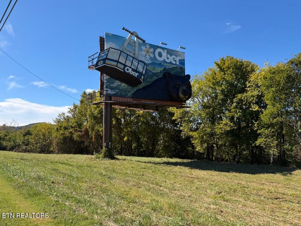Winfield Dunn Parkway Sevierville TN 37876