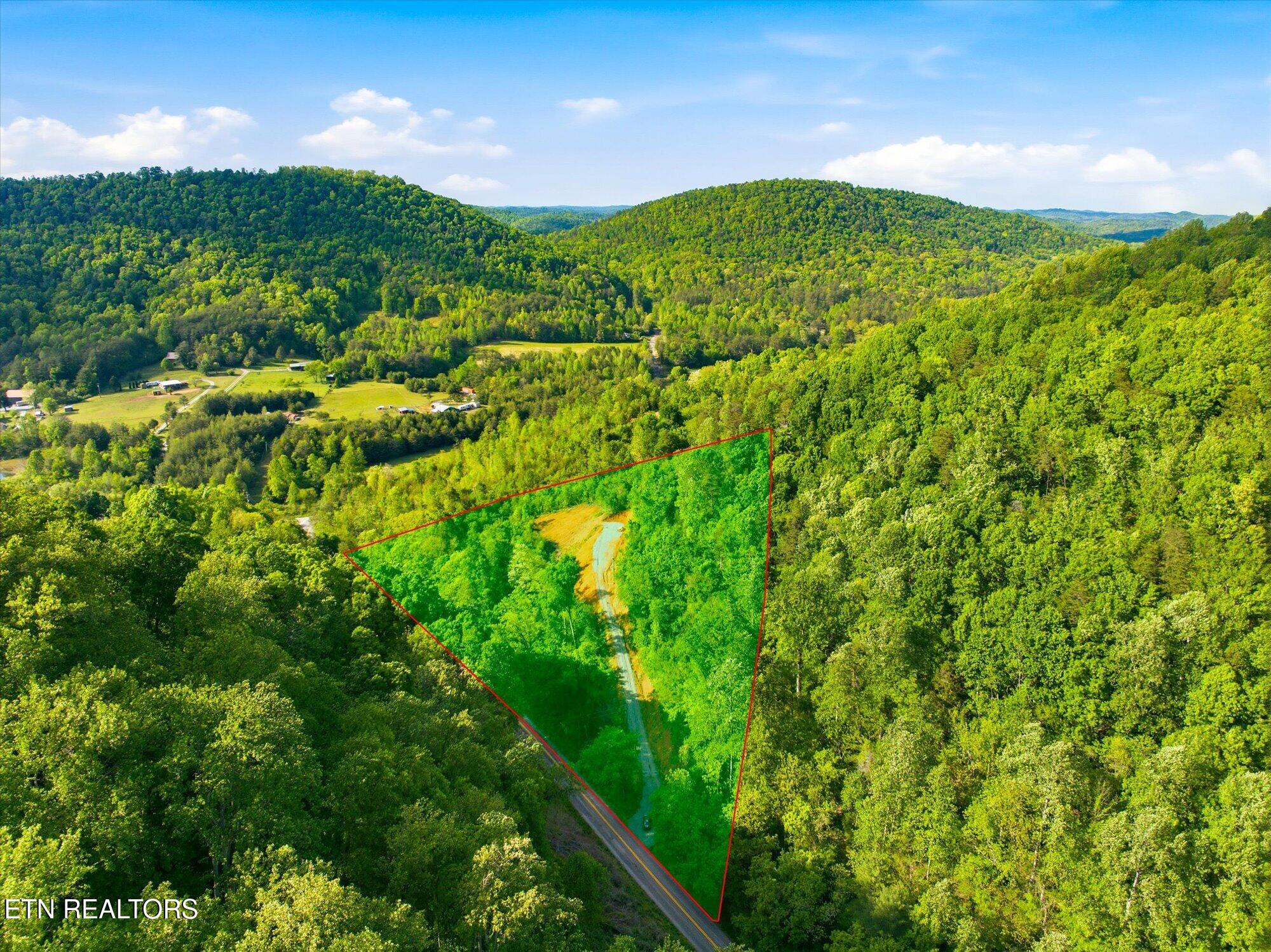 1776 Fairview Road Tellico Plains TN 37385