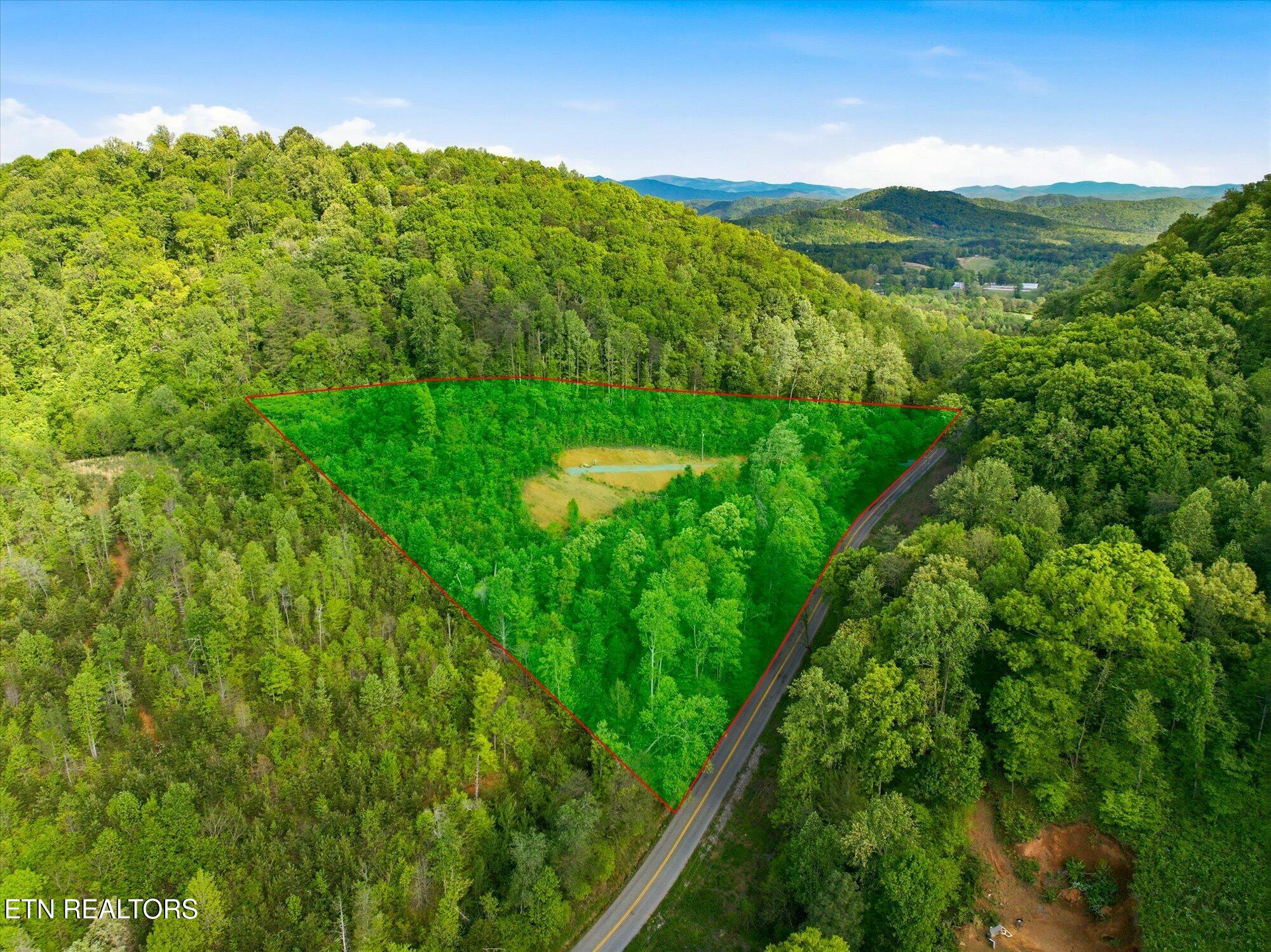 1776 Fairview Road Tellico Plains TN 37385