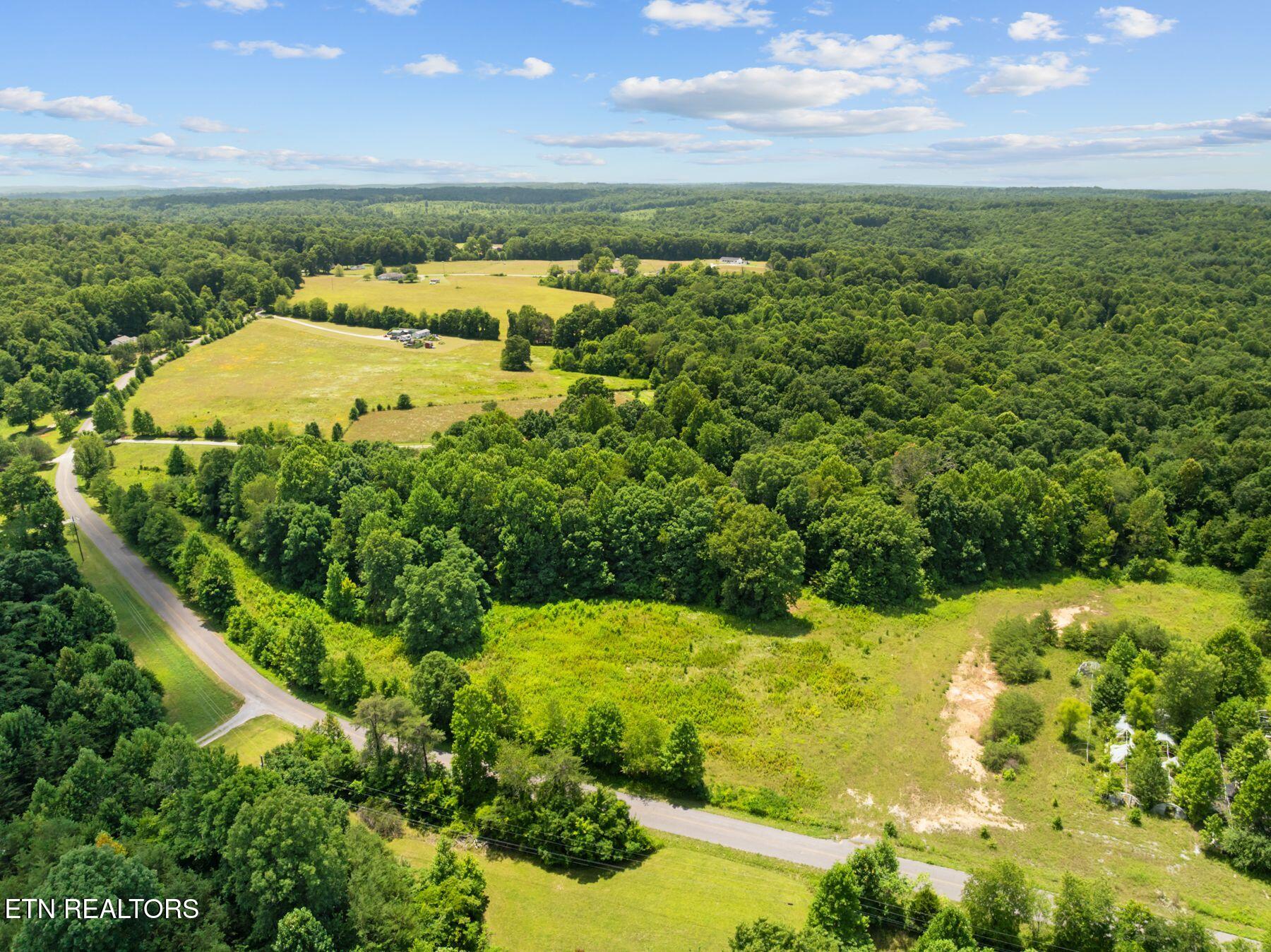 W Lake Road Sparta TN 38583