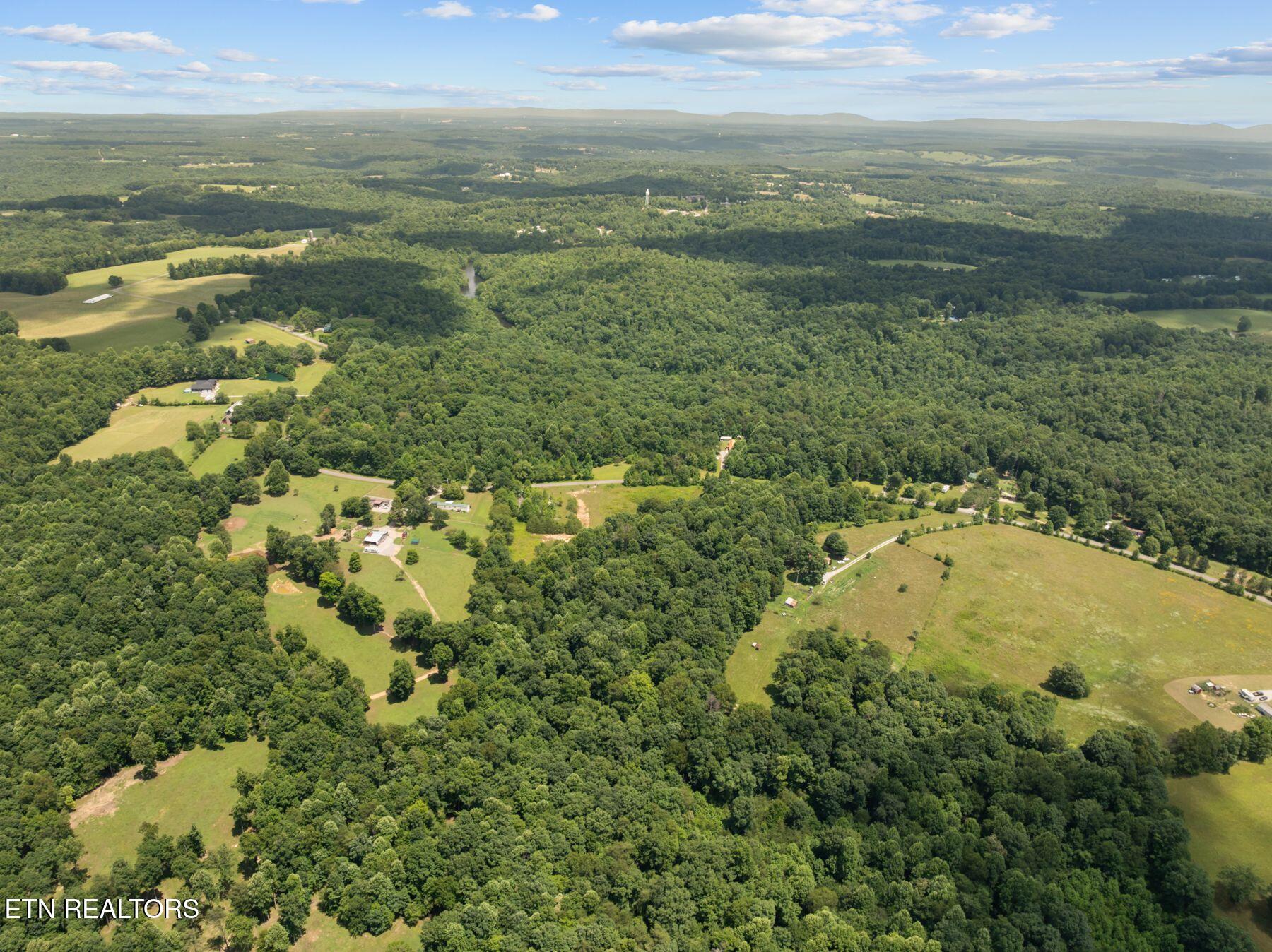 W Lake Road Sparta TN 38583