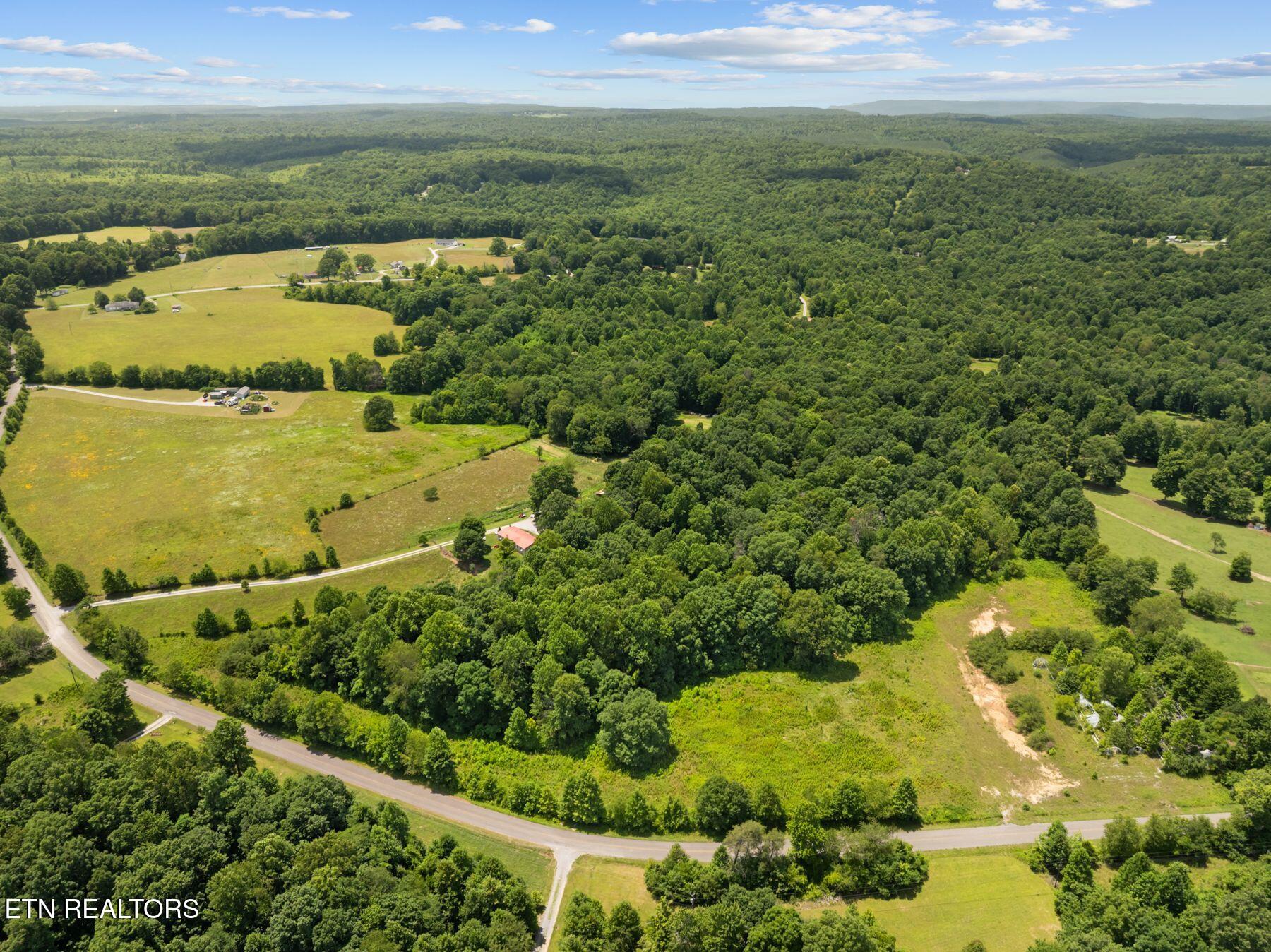 W Lake Road Sparta TN 38583