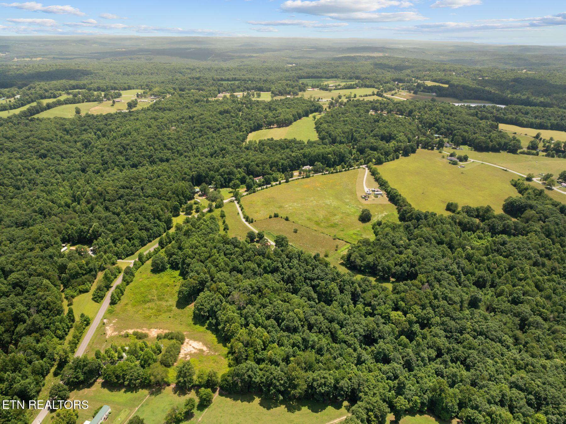 W Lake Road Sparta TN 38583