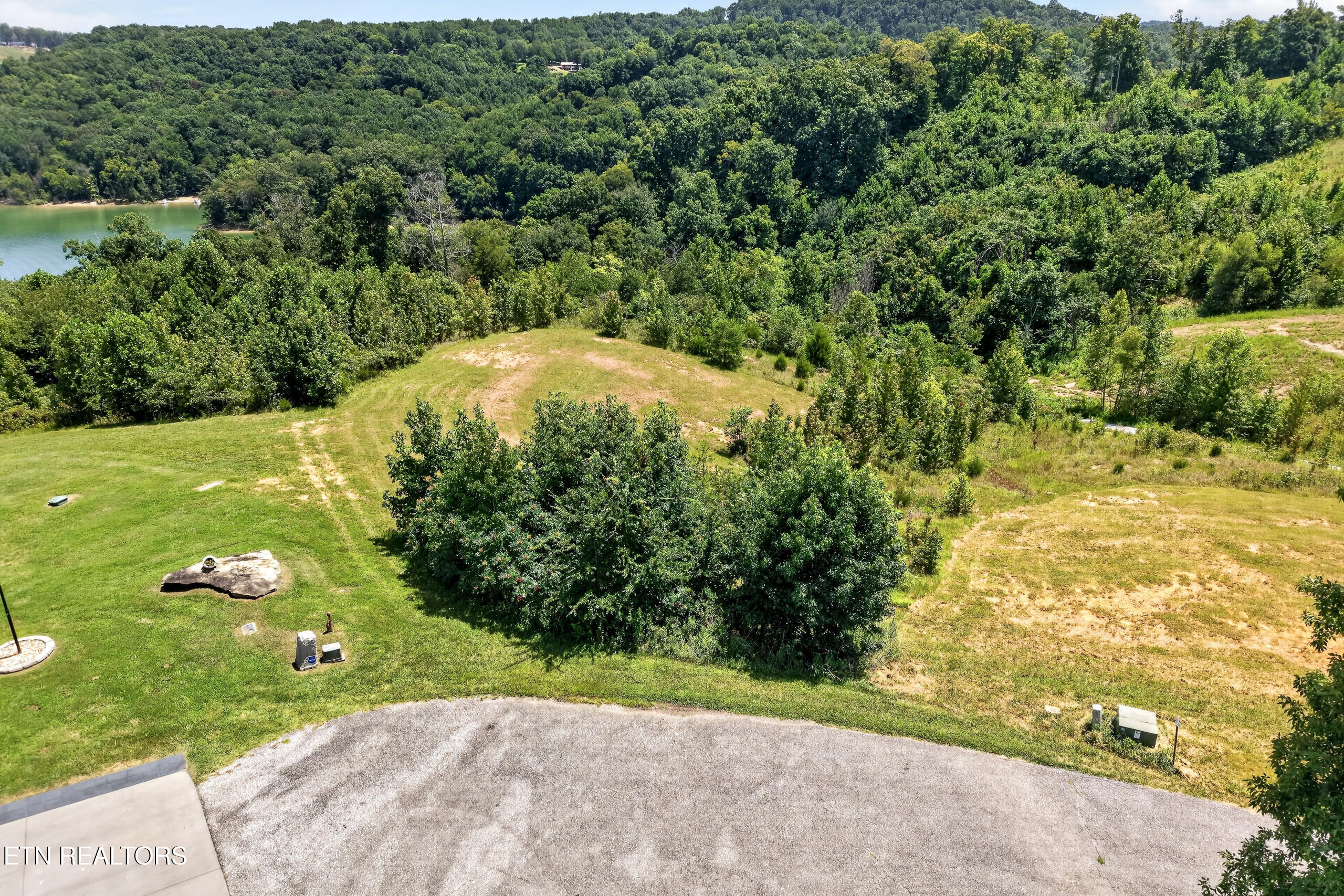 Holly Bend Dr Drive Byrdstown TN 38549