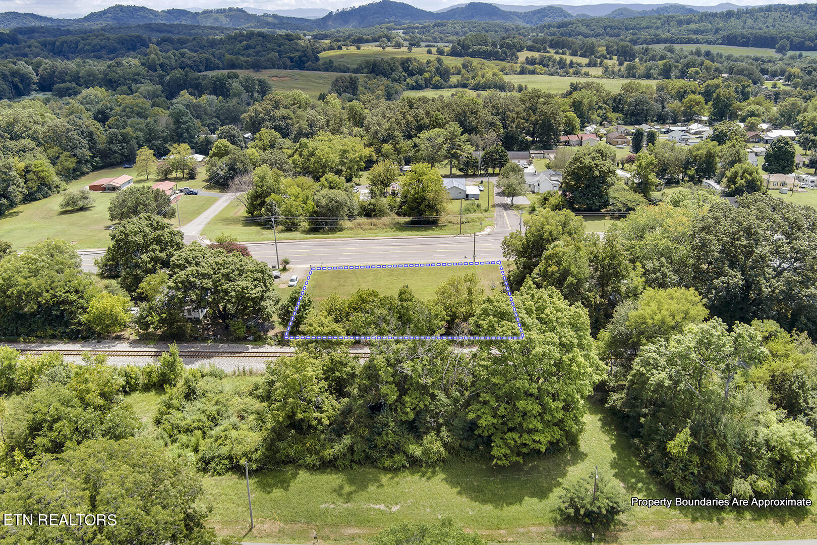 S Amhurst Place Englewood TN 37329