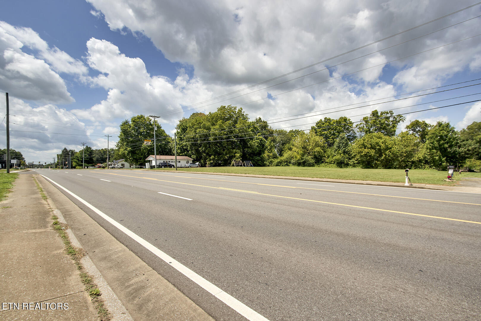 S Amhurst Place Englewood TN 37329