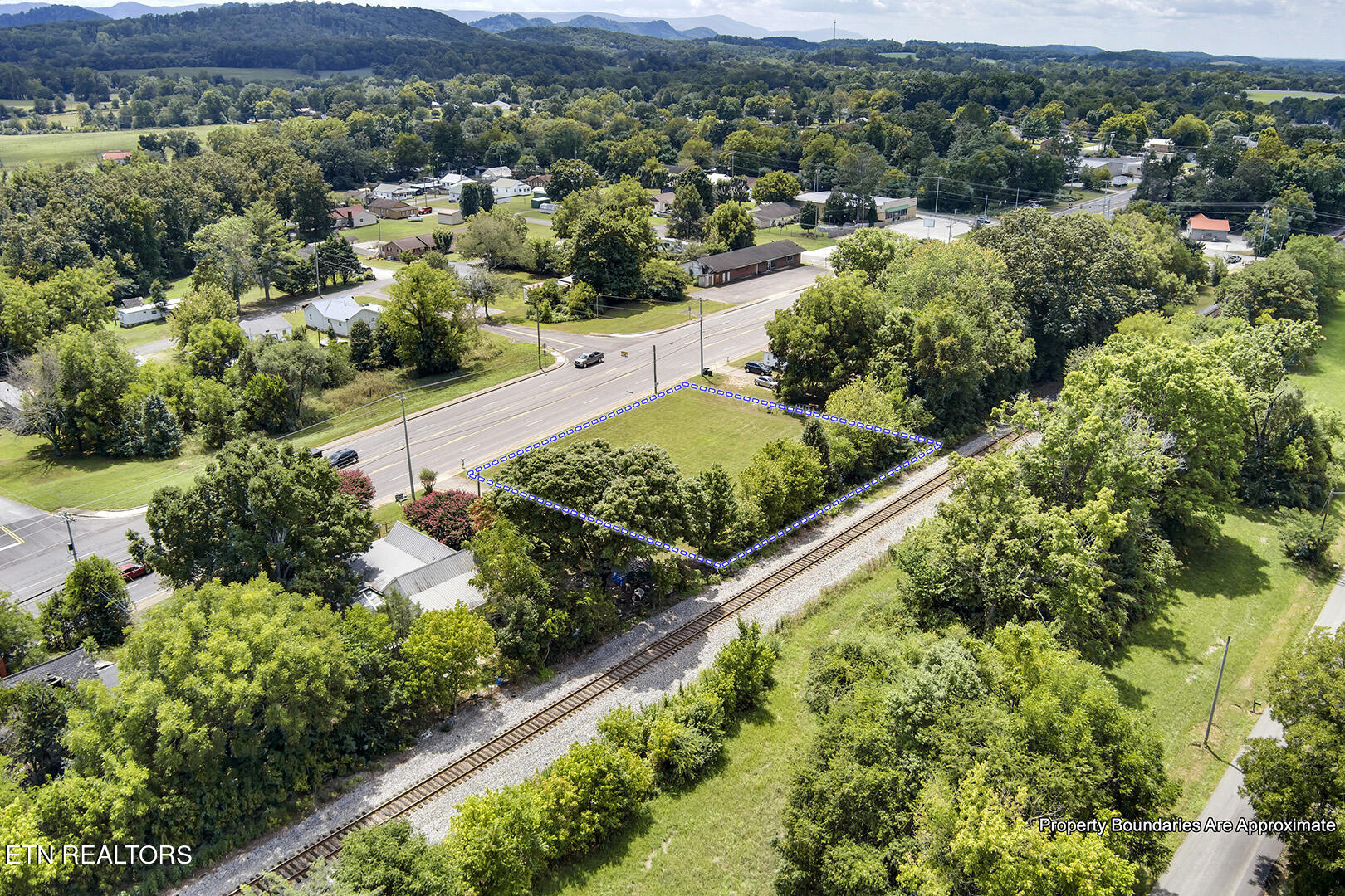 S Amhurst Place Englewood TN 37329