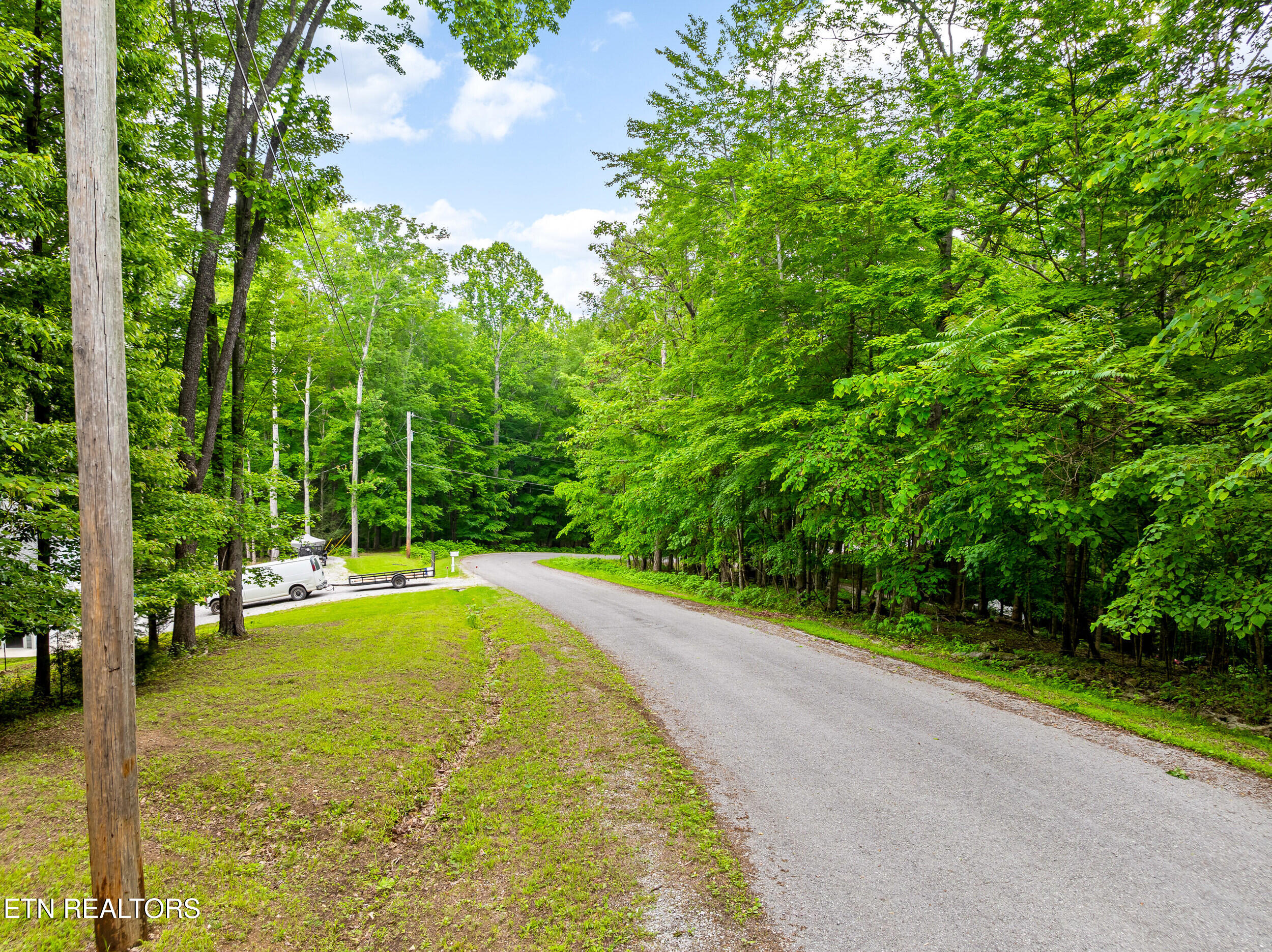 Running Deer Trail Caryville TN 37714