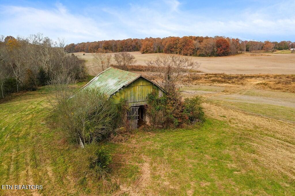 Old Kentucky Road Sparta TN 38583