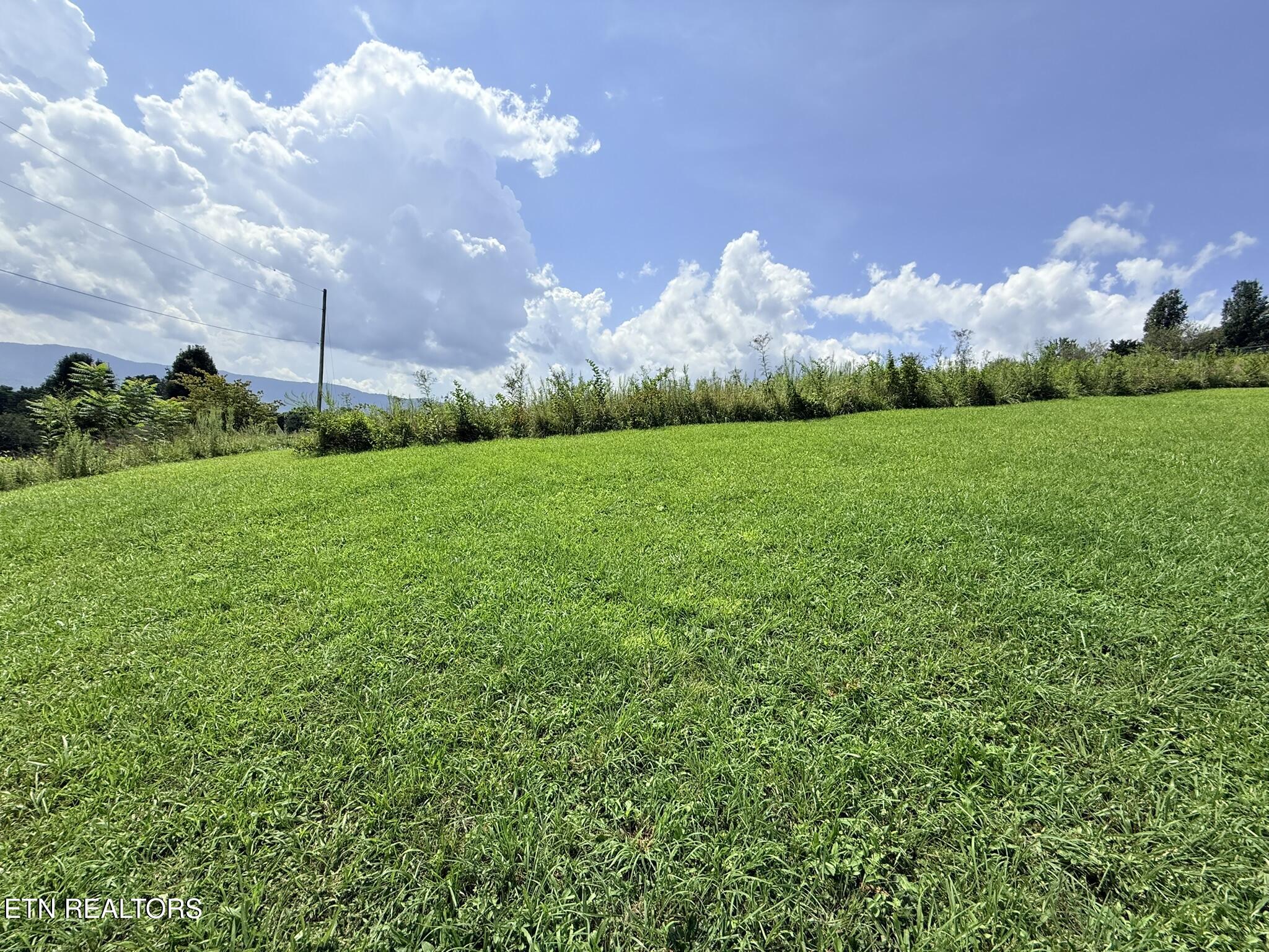 Mountain Perkins Lane Jacksboro TN 37757