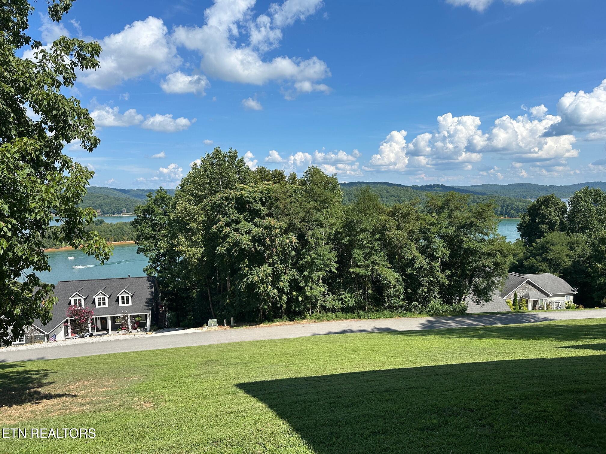 Norris Crest Drive Lafollette TN 37766