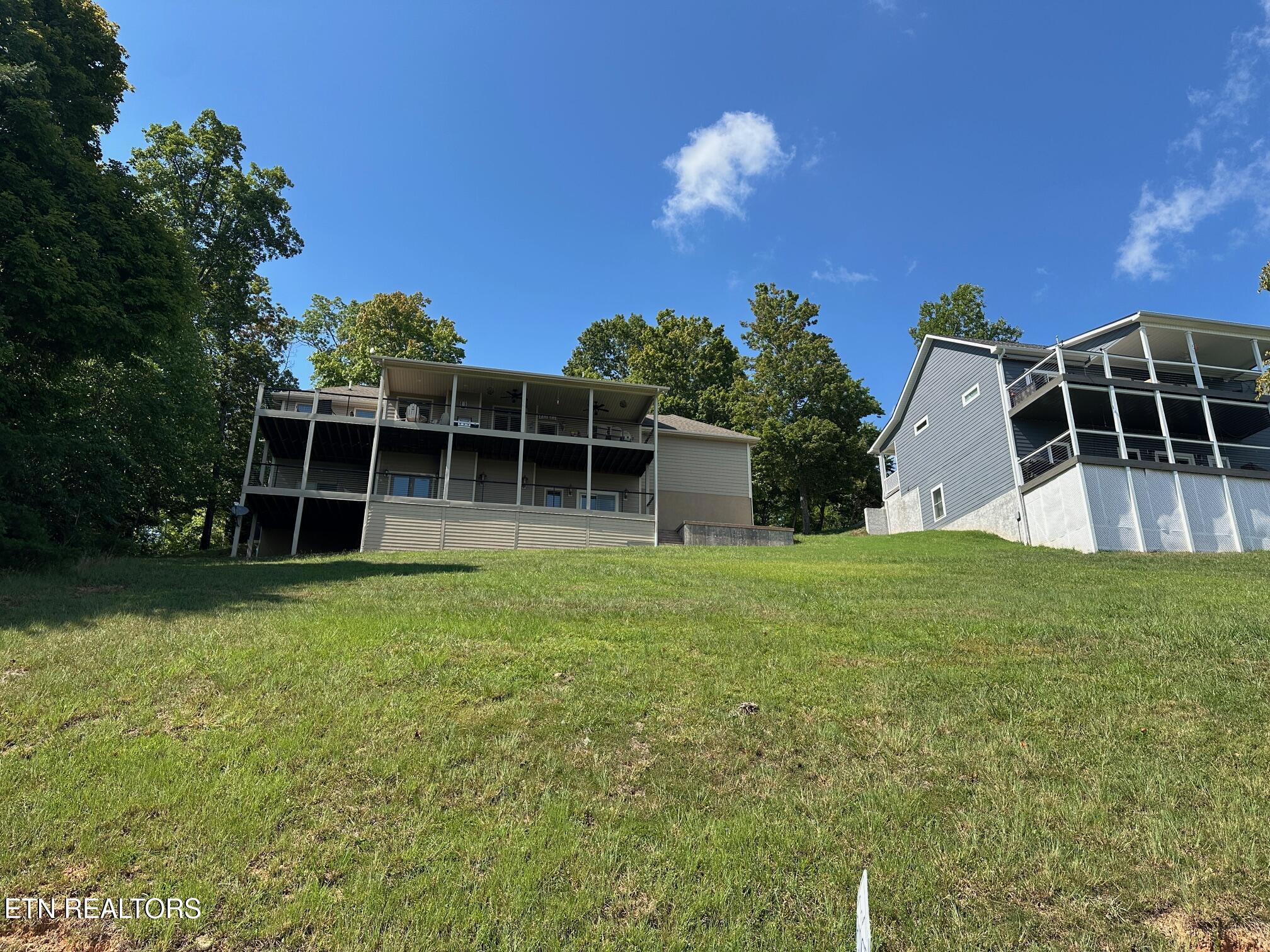 Norris Crest Drive Lafollette TN 37766