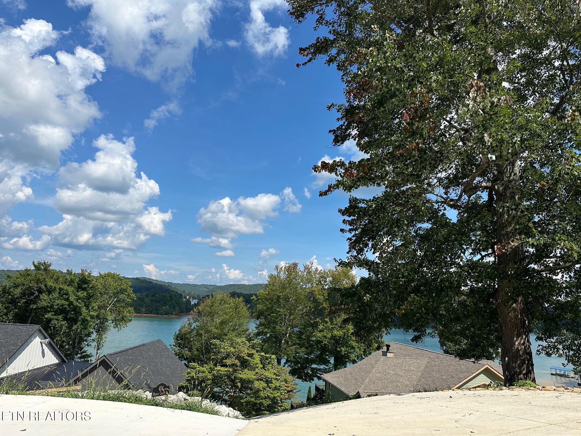 Norris Crest Drive Lafollette TN 37766