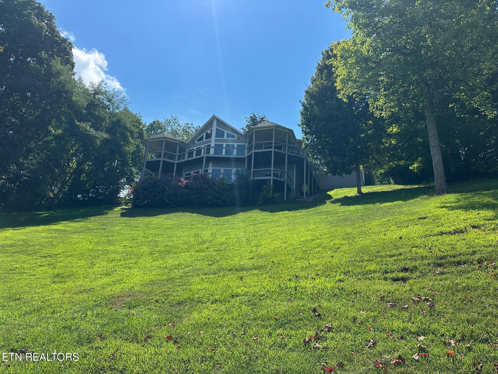 Norris Crest Drive Lafollette TN 37766