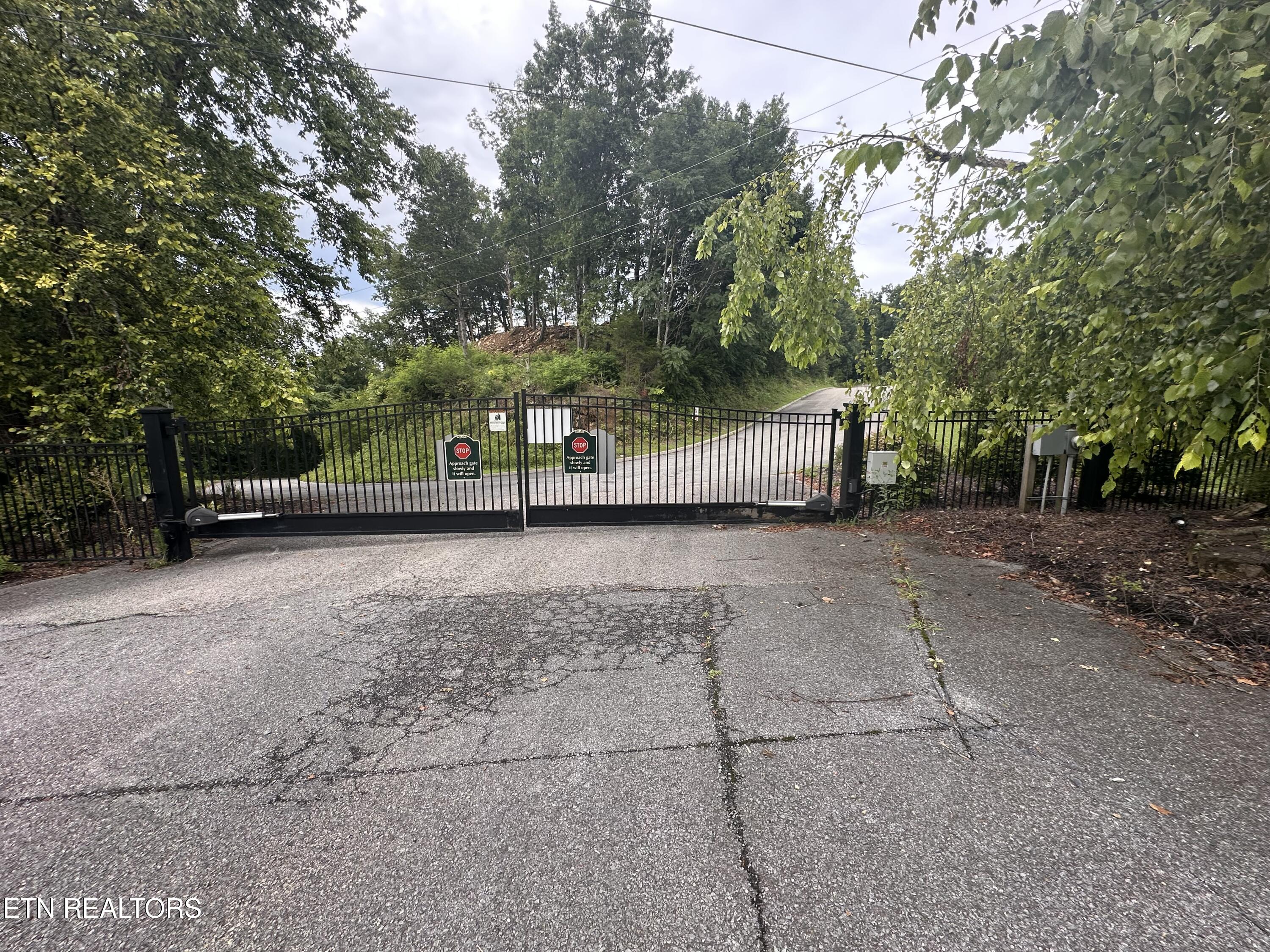 2312 Mary Alice Way Sevierville TN 37876