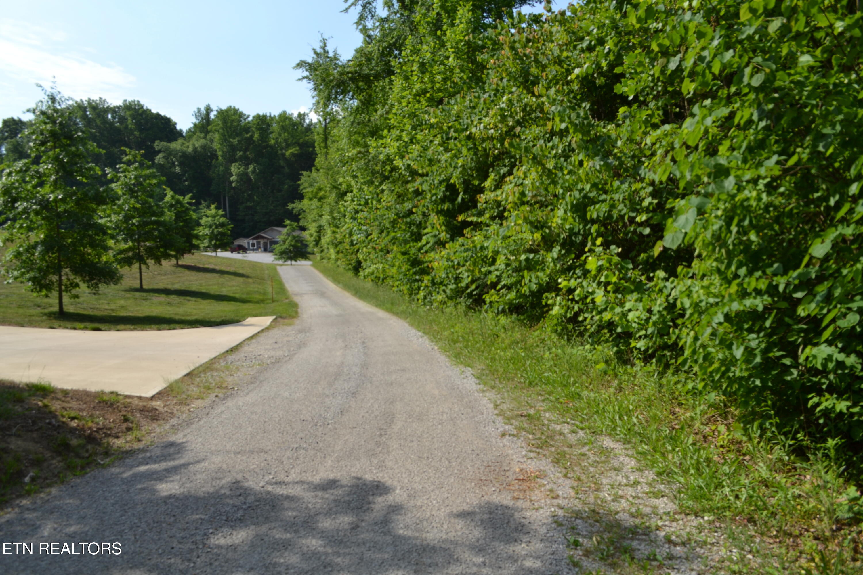 5AC Dynamite Lane Livingston TN 38570