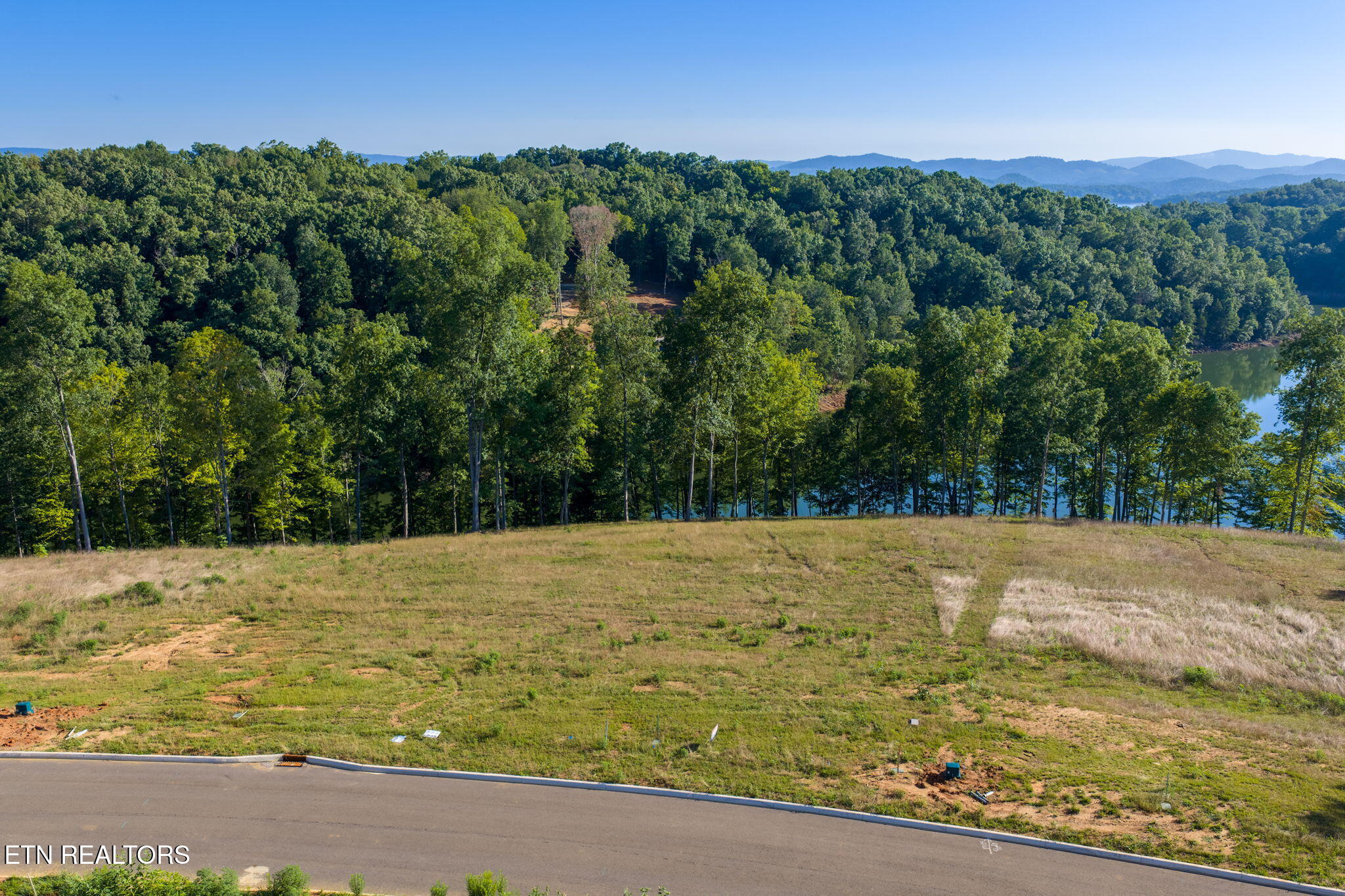 Lot 27 Graystone Morristown TN 37814