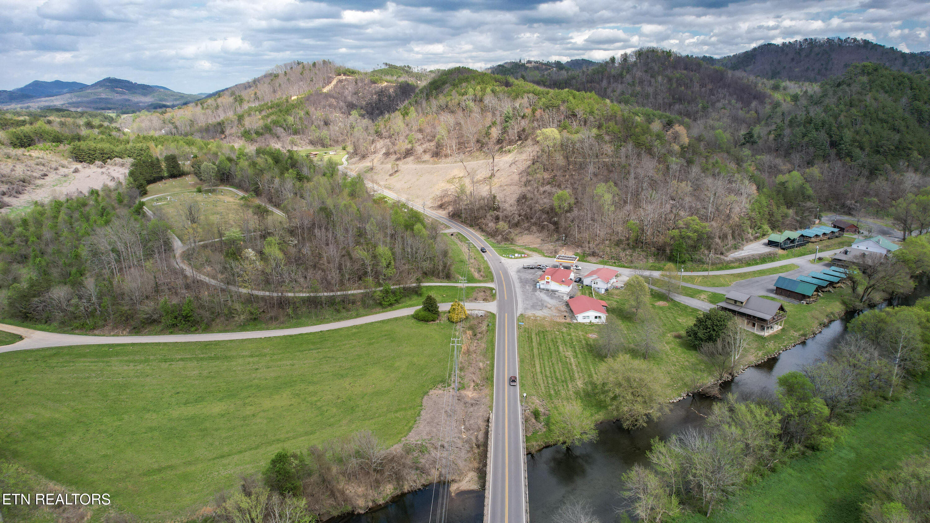 39.02 Ac Lake Heights Road Tellico Plains TN 37385