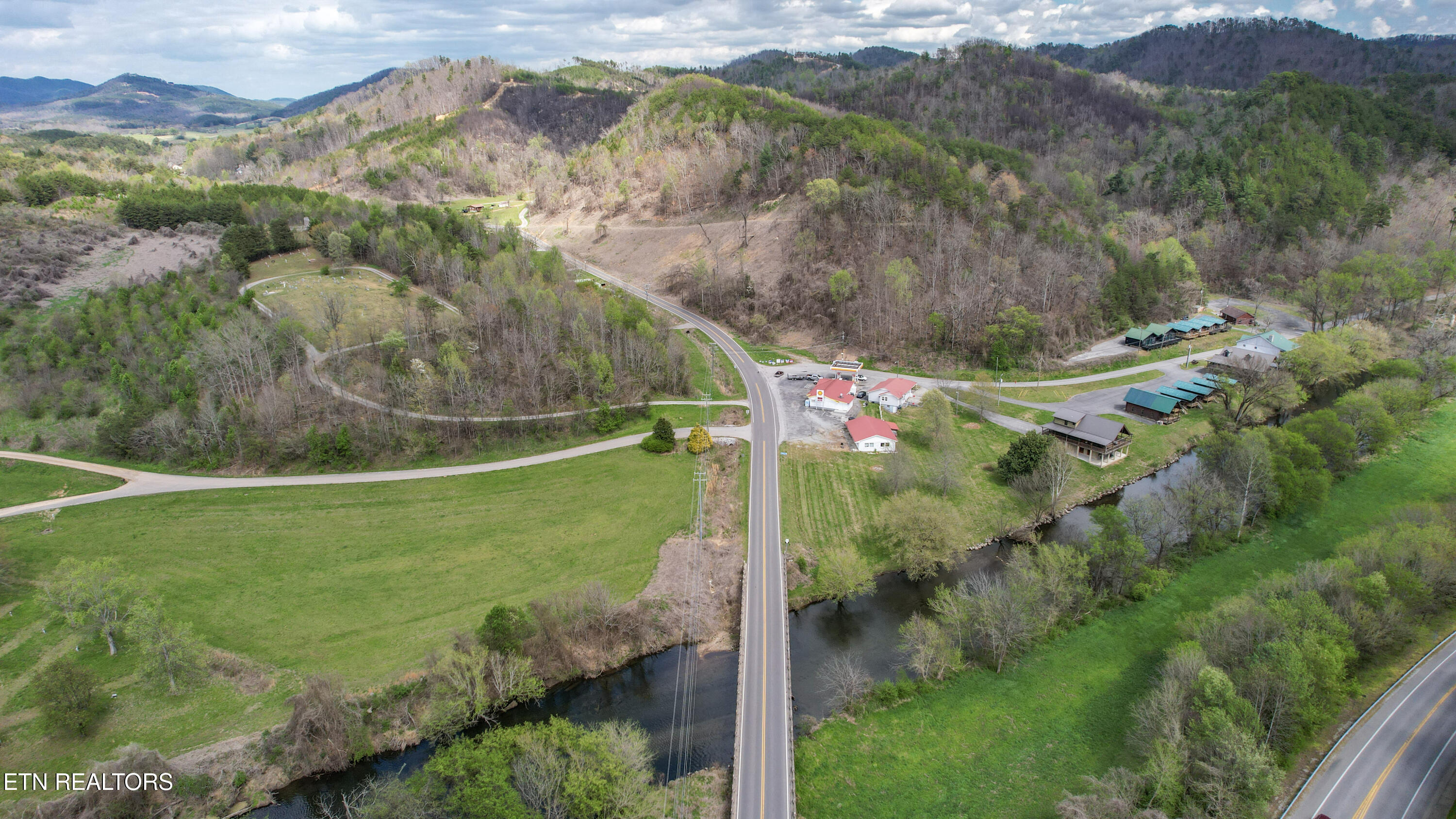 39.02 Ac Lake Heights Road Tellico Plains TN 37385