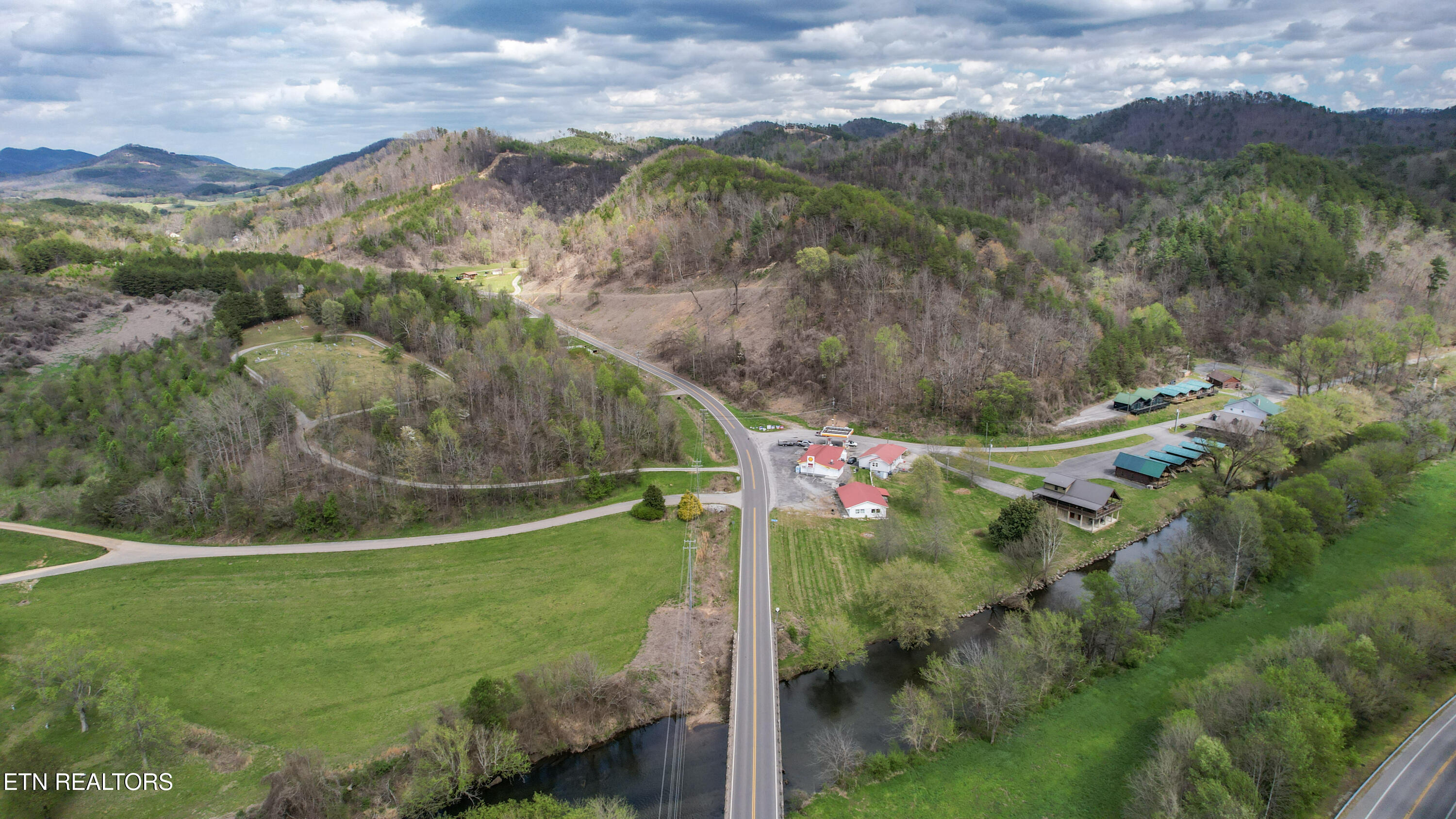 39.02 Ac Lake Heights Road Tellico Plains TN 37385