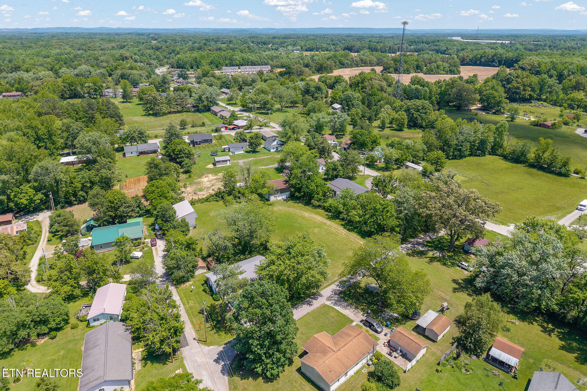 214 S 5th Avenue Baxter TN 38544