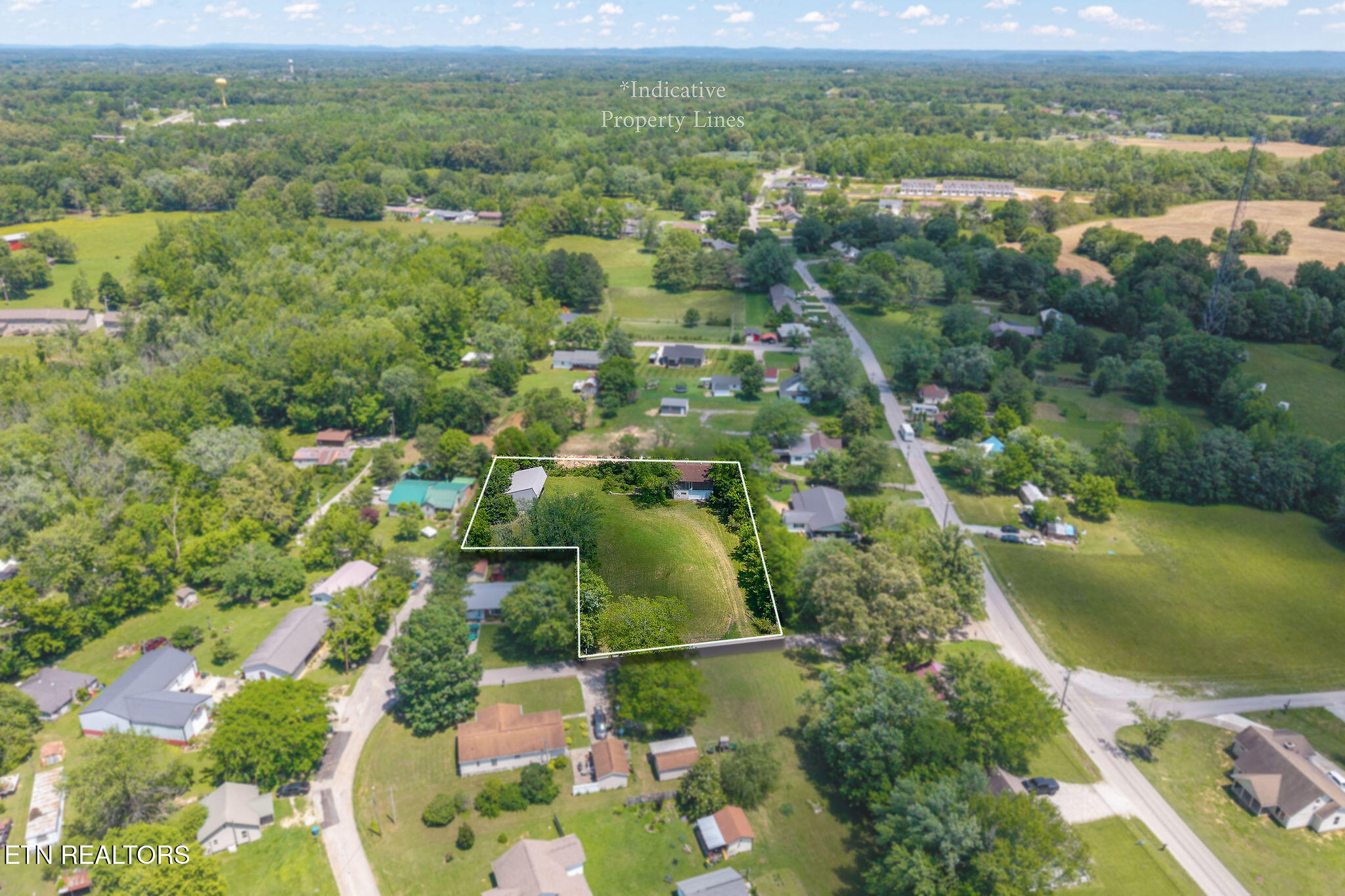 214 S 5th Avenue Baxter TN 38544